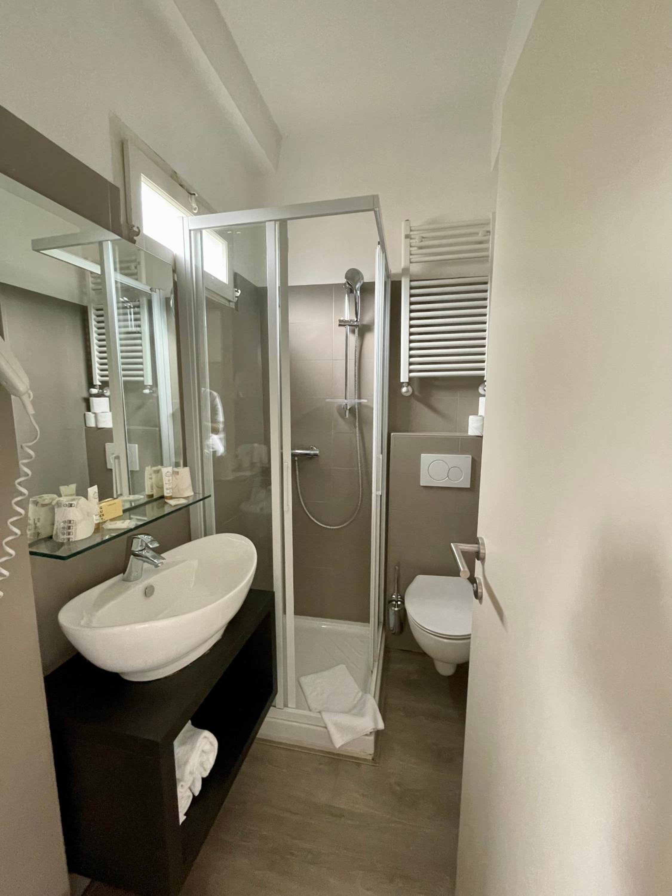 Triple Room - Photo 7