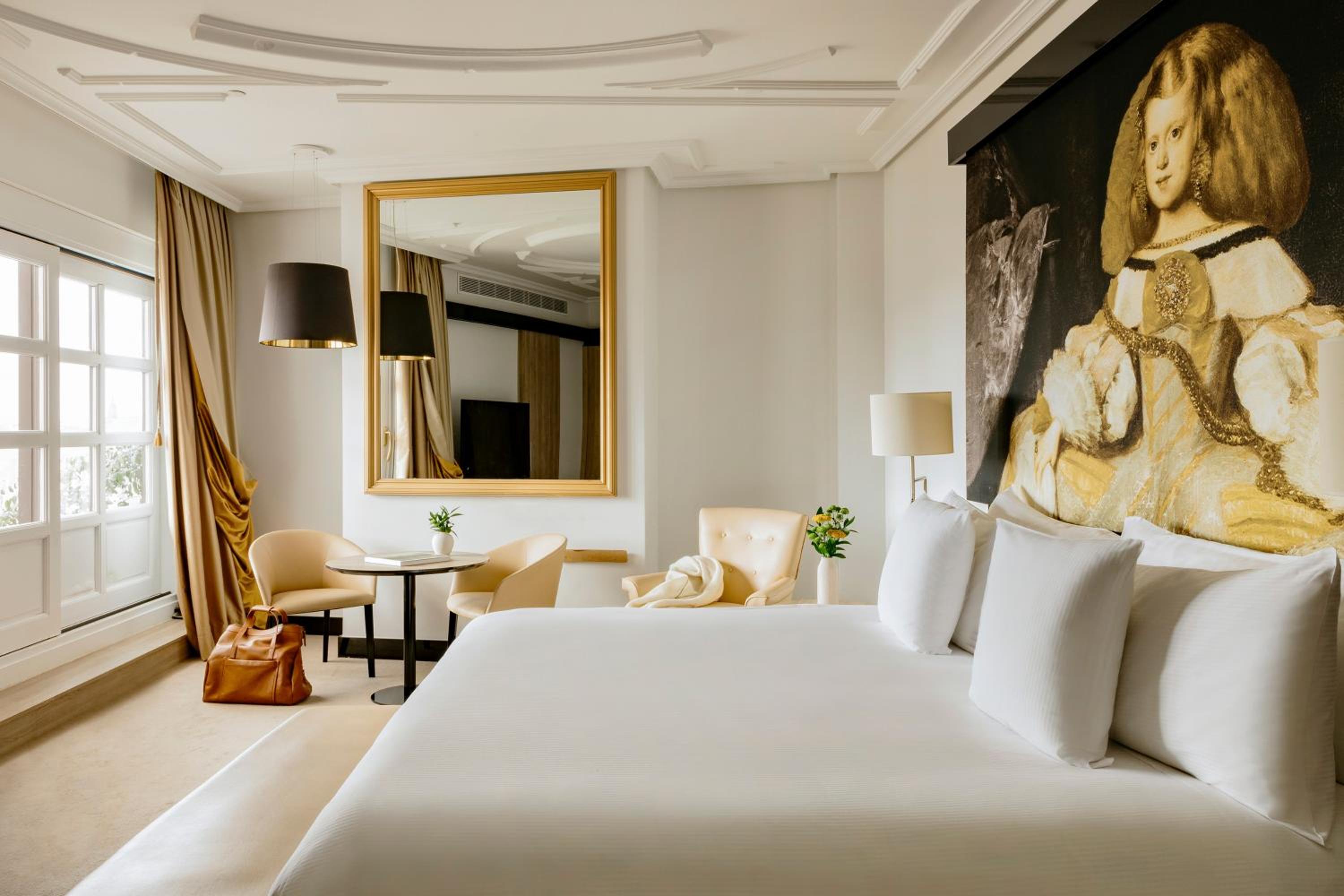 Margarita Presidential Suite Red Level