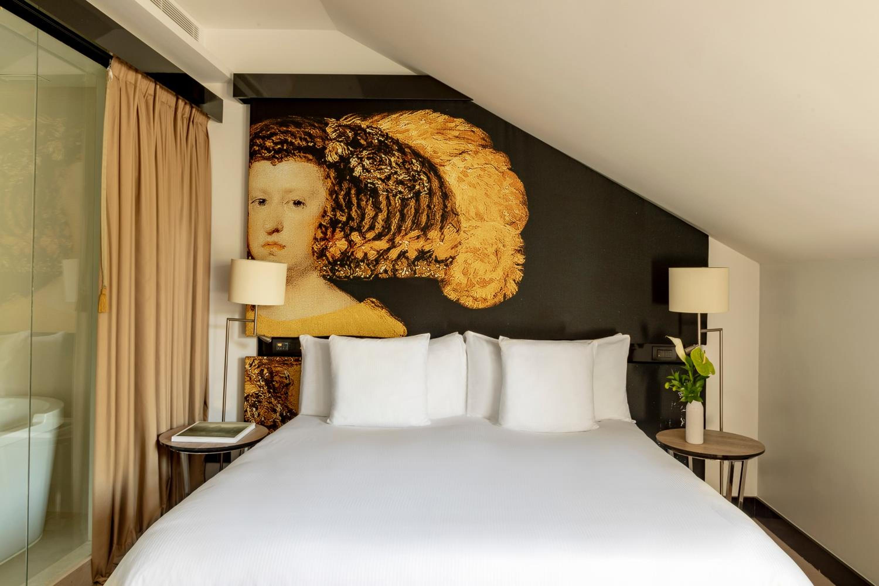 Three Bedroom Suite Red Level
