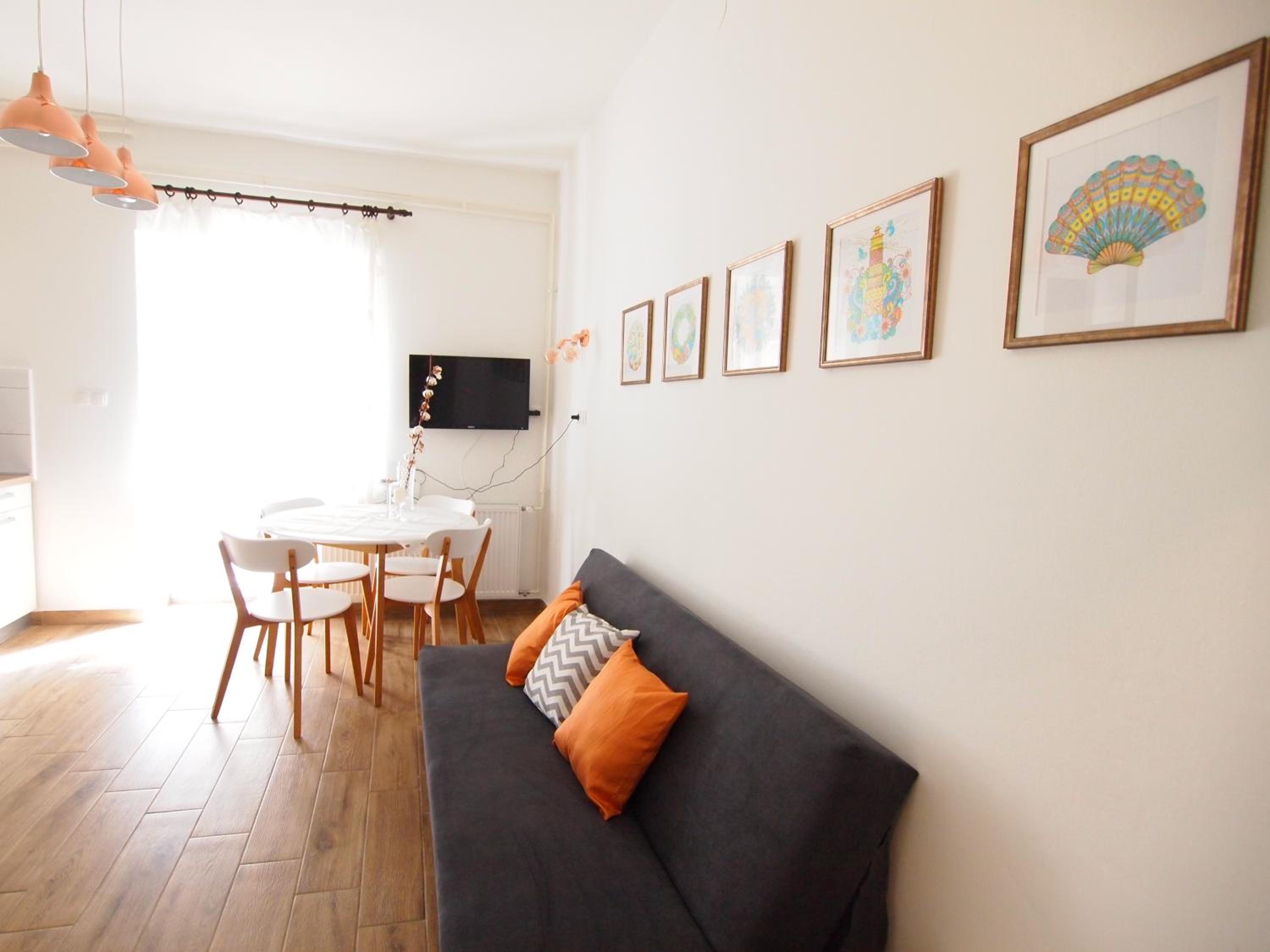 One-Bedroom Apartment photo 2
