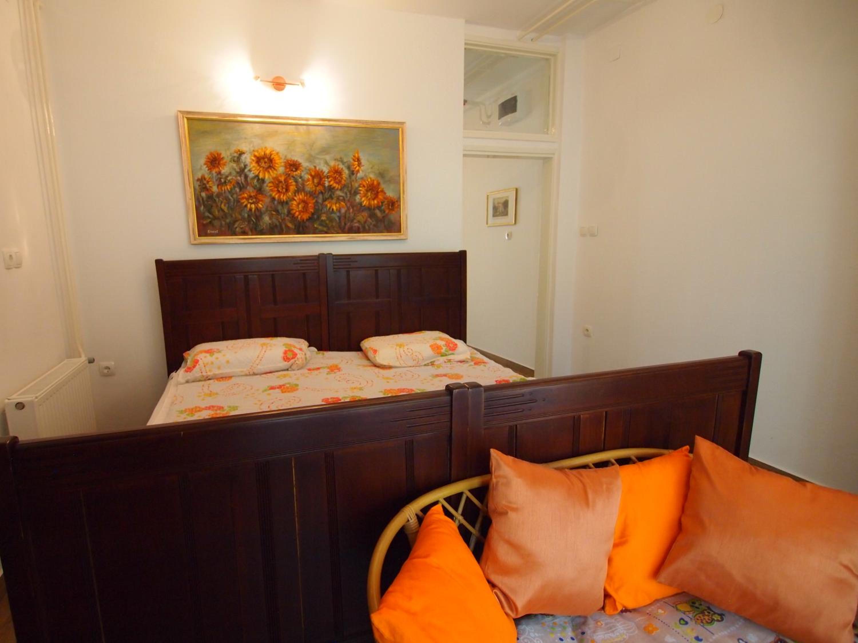 One-Bedroom Apartment photo 3