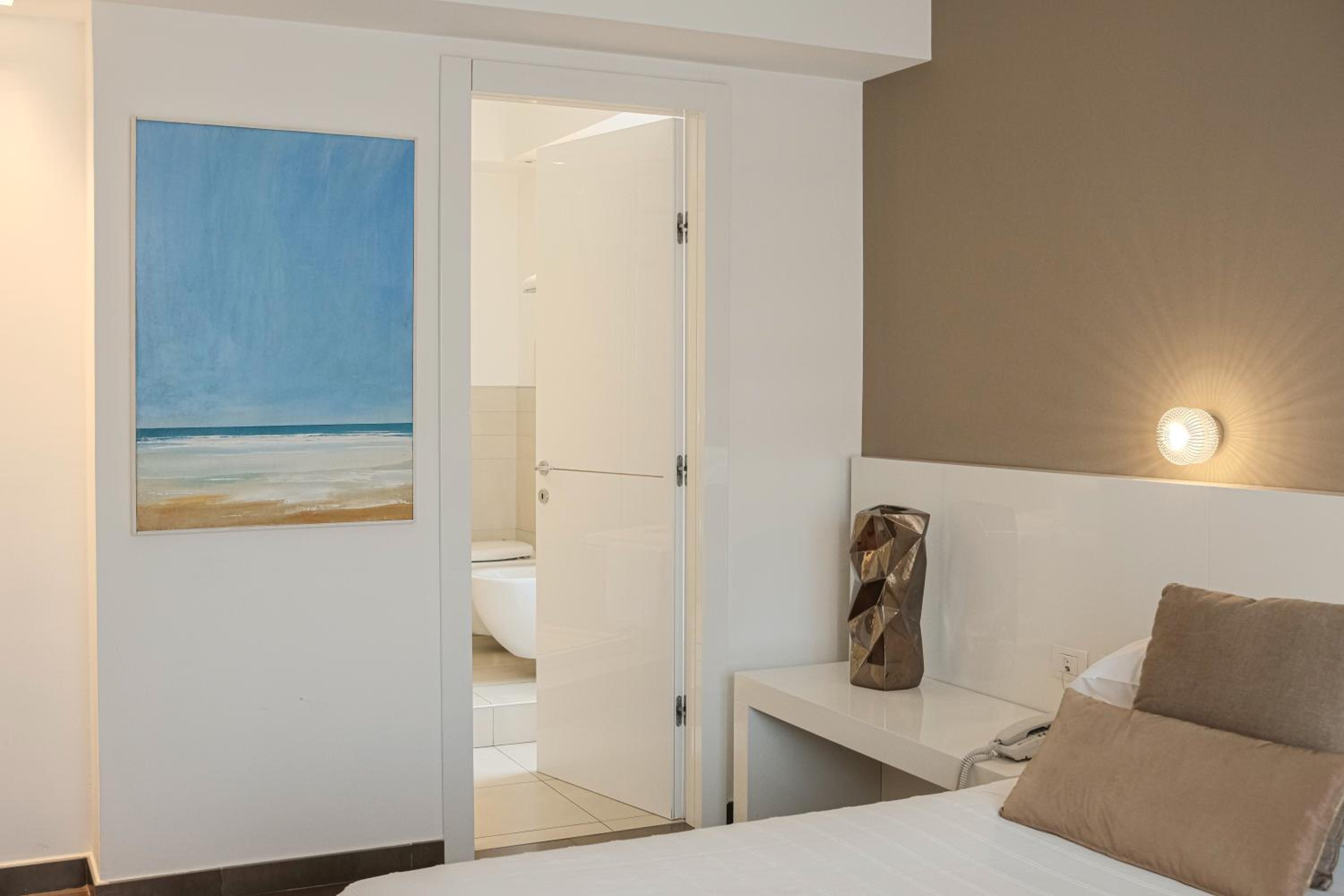 Double or Twin Room photo 2