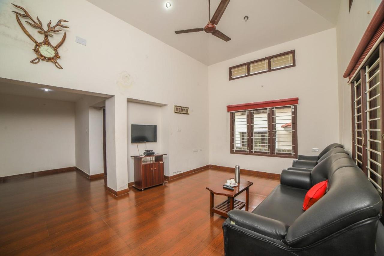 Two-Bedroom Villa - Photo 8