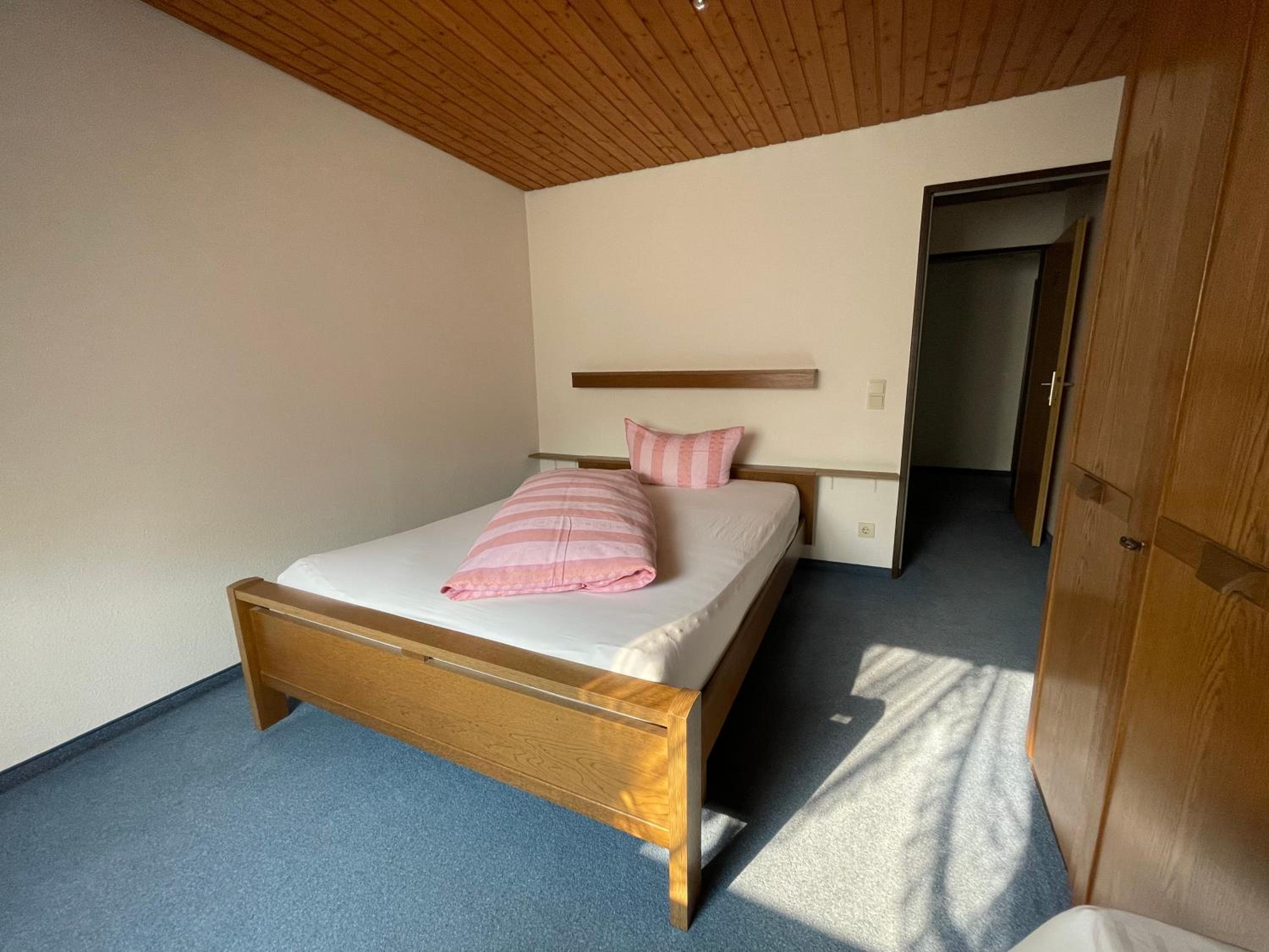 Large Single Room photo 1