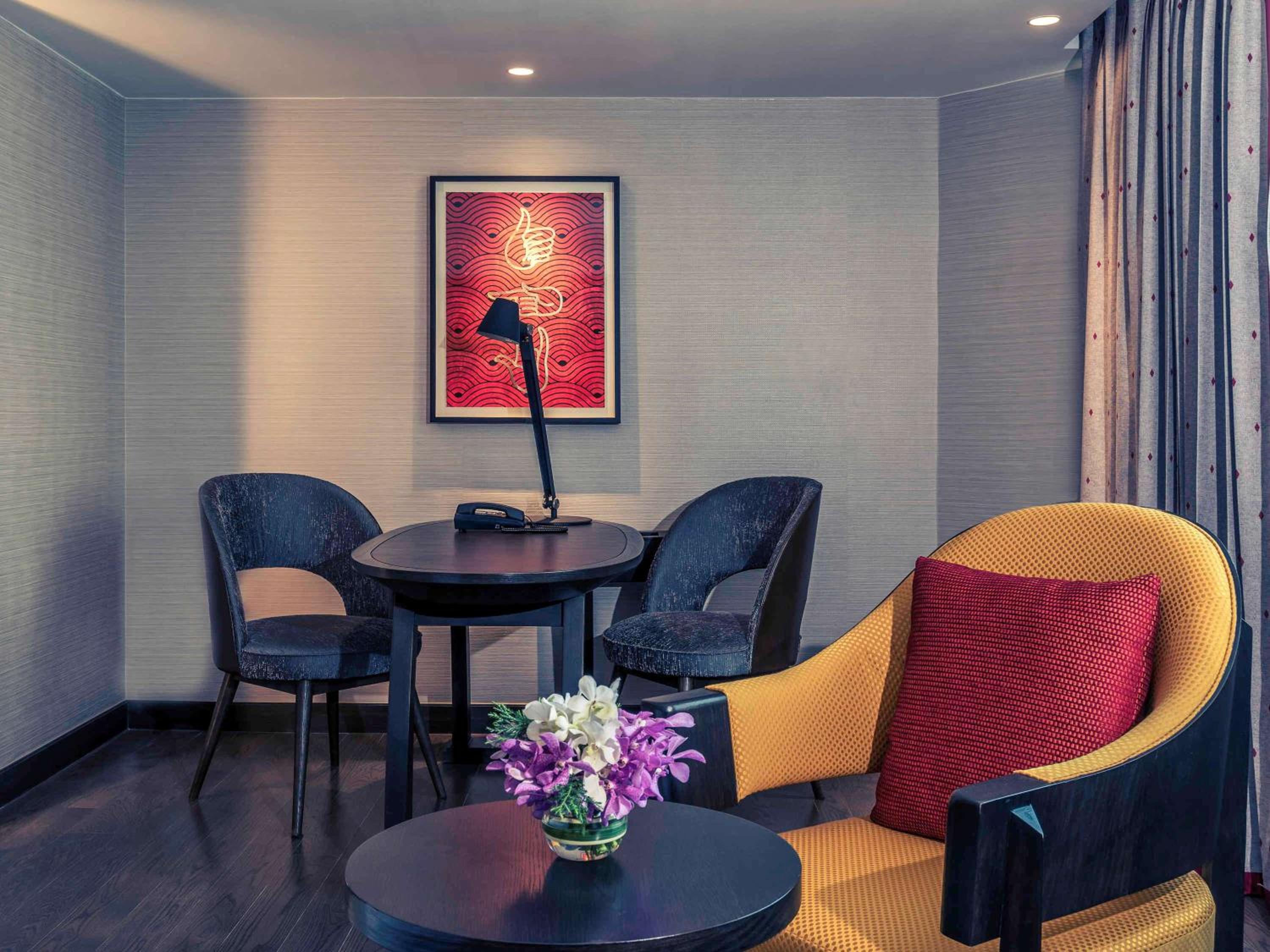 Privilege Twin Room with Lounge Access photo 2
