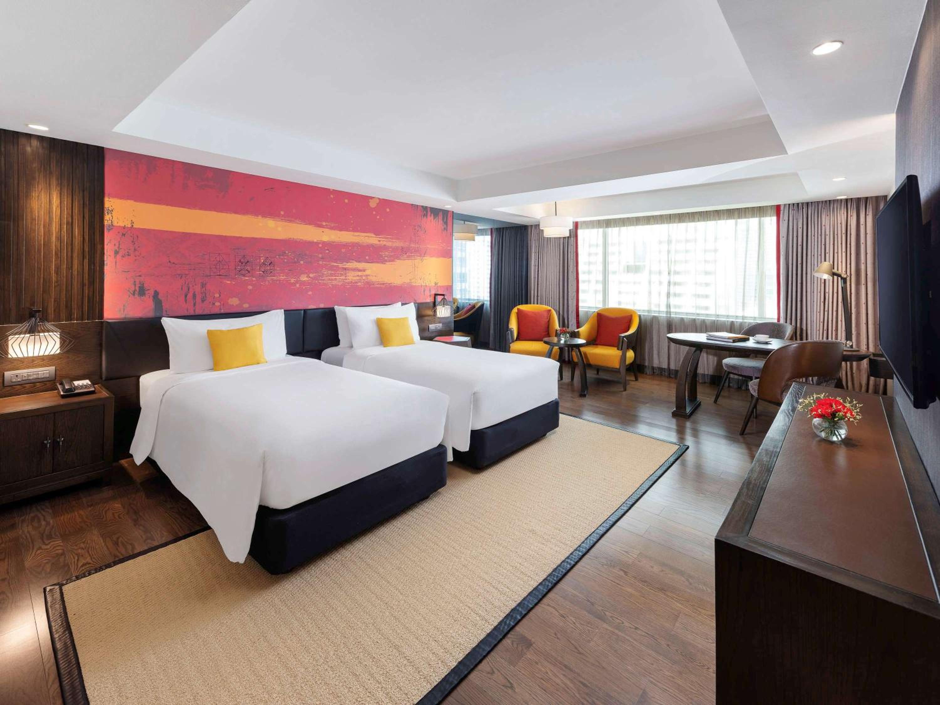 Deluxe Twin Room with Bathtub photo 2