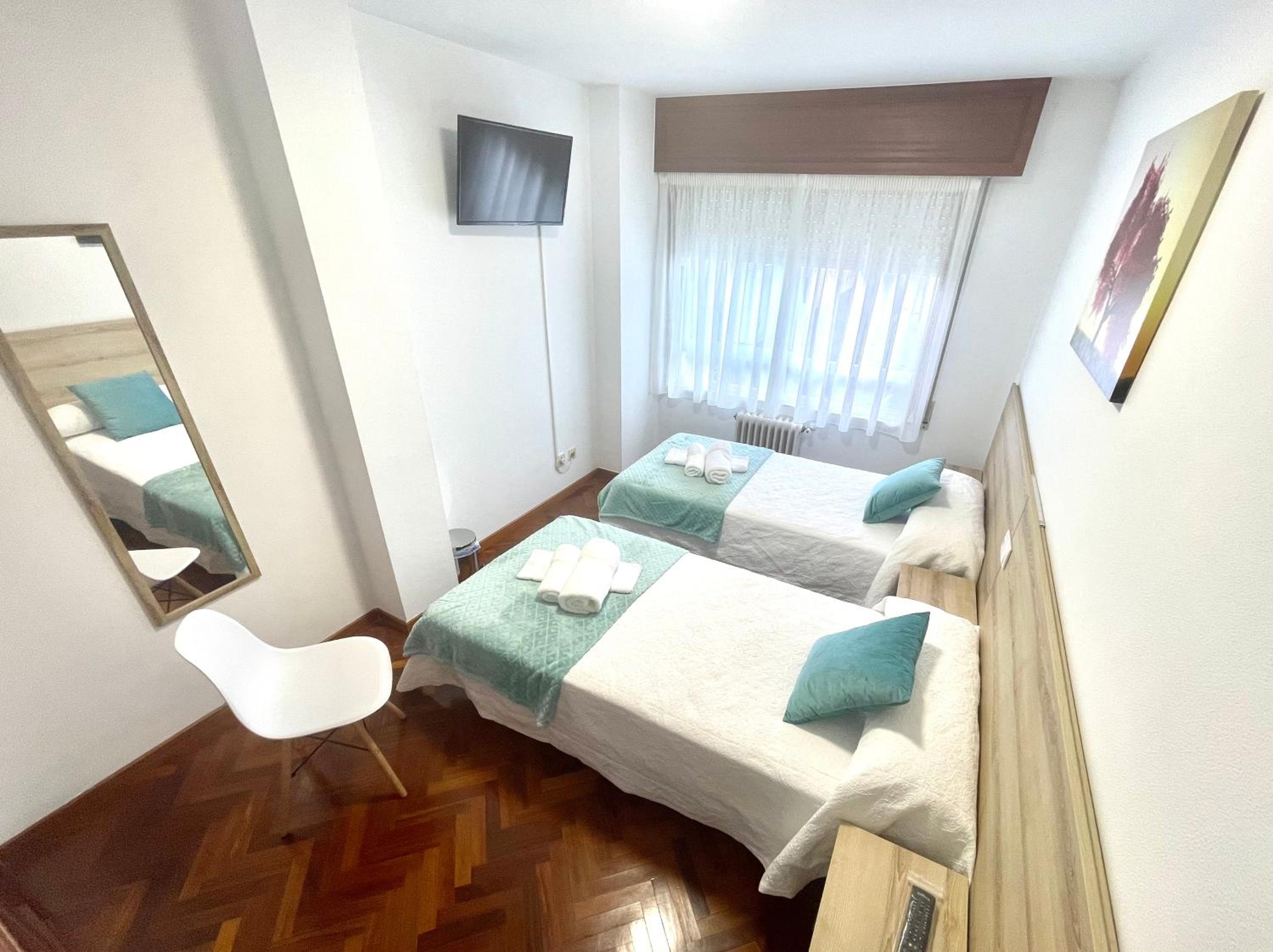 Budget Double Room photo 3
