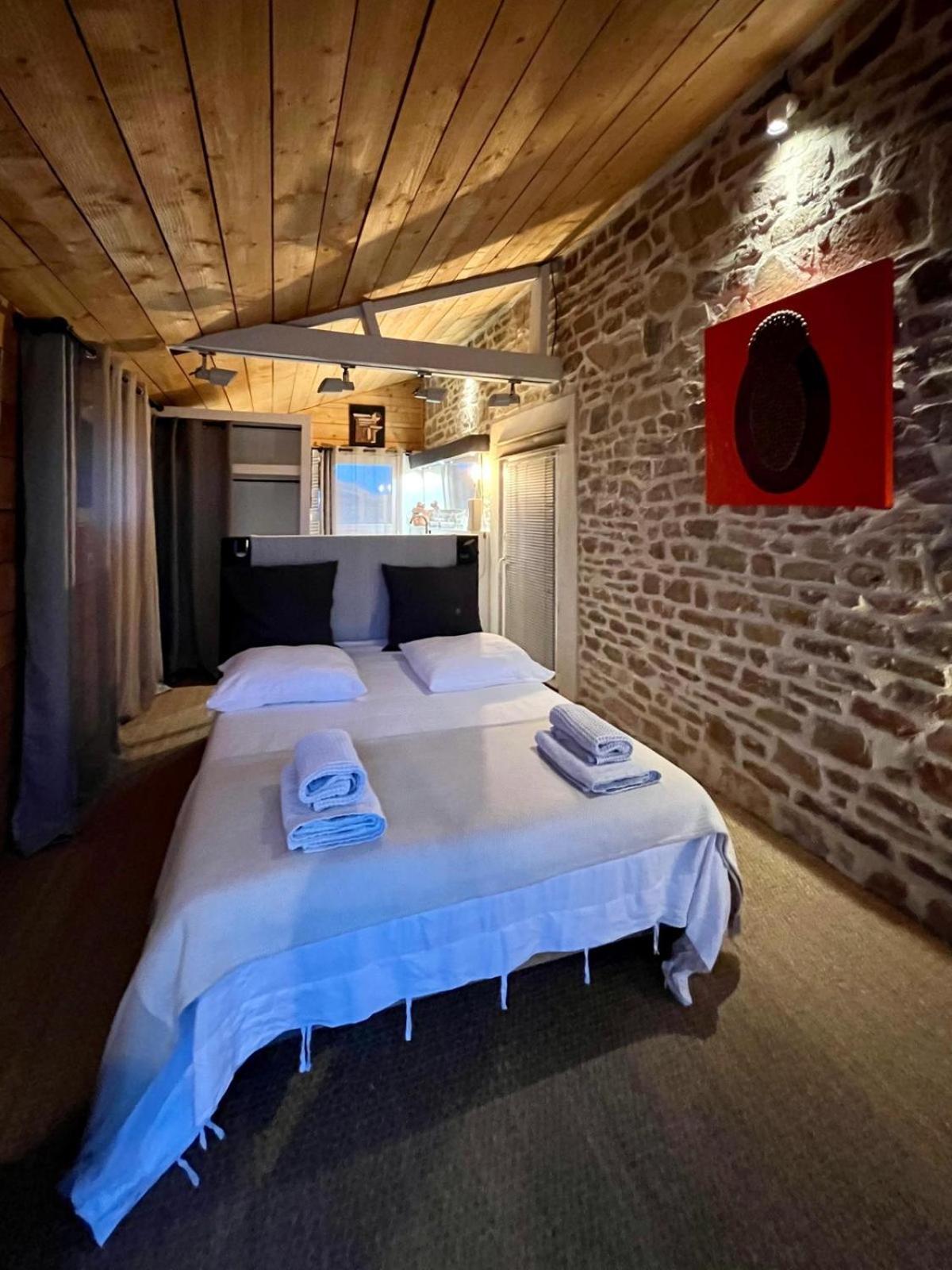 Double Room with Garden View - Photo 2