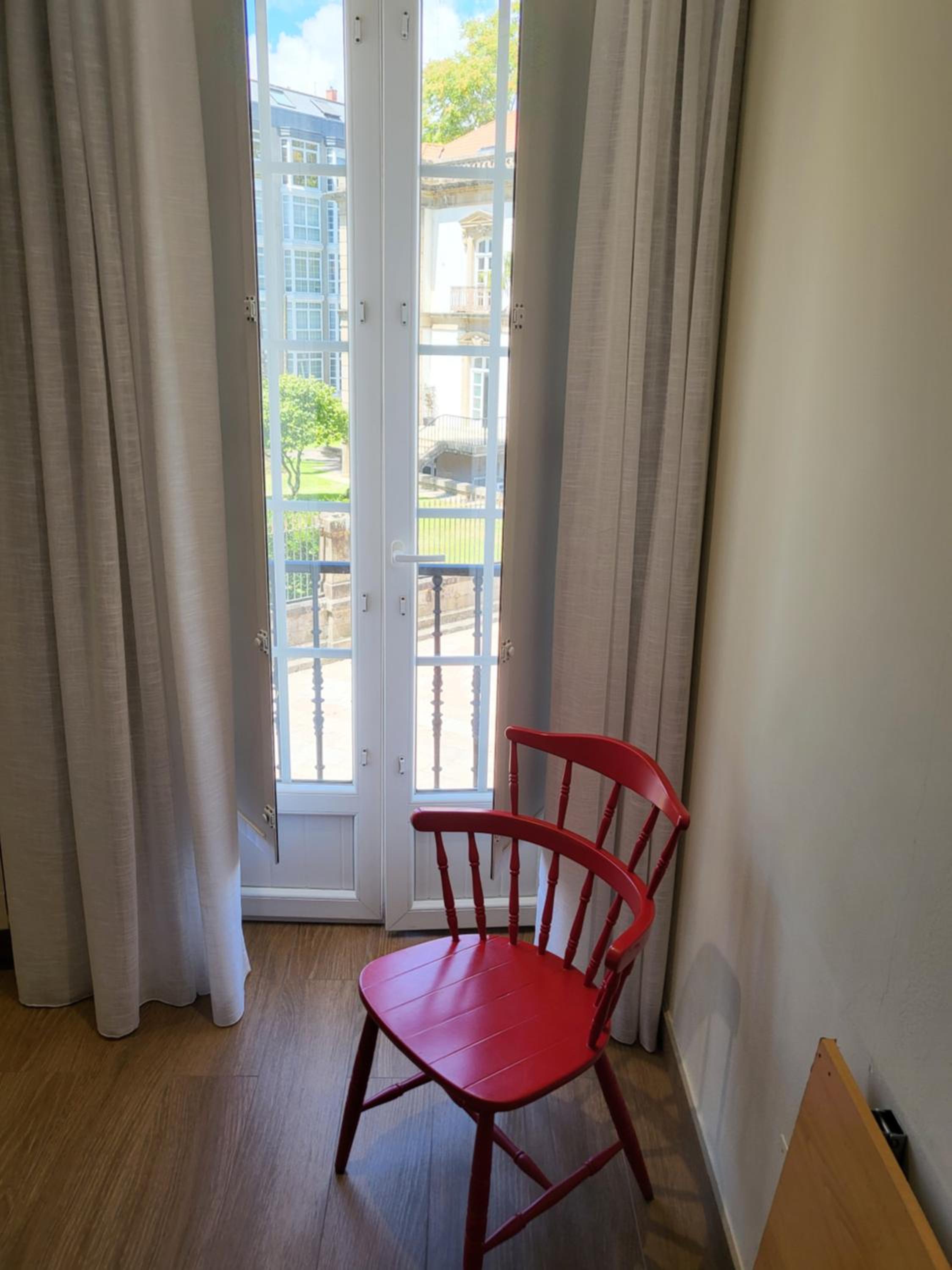 Deluxe Double Room with Balcony photo 3