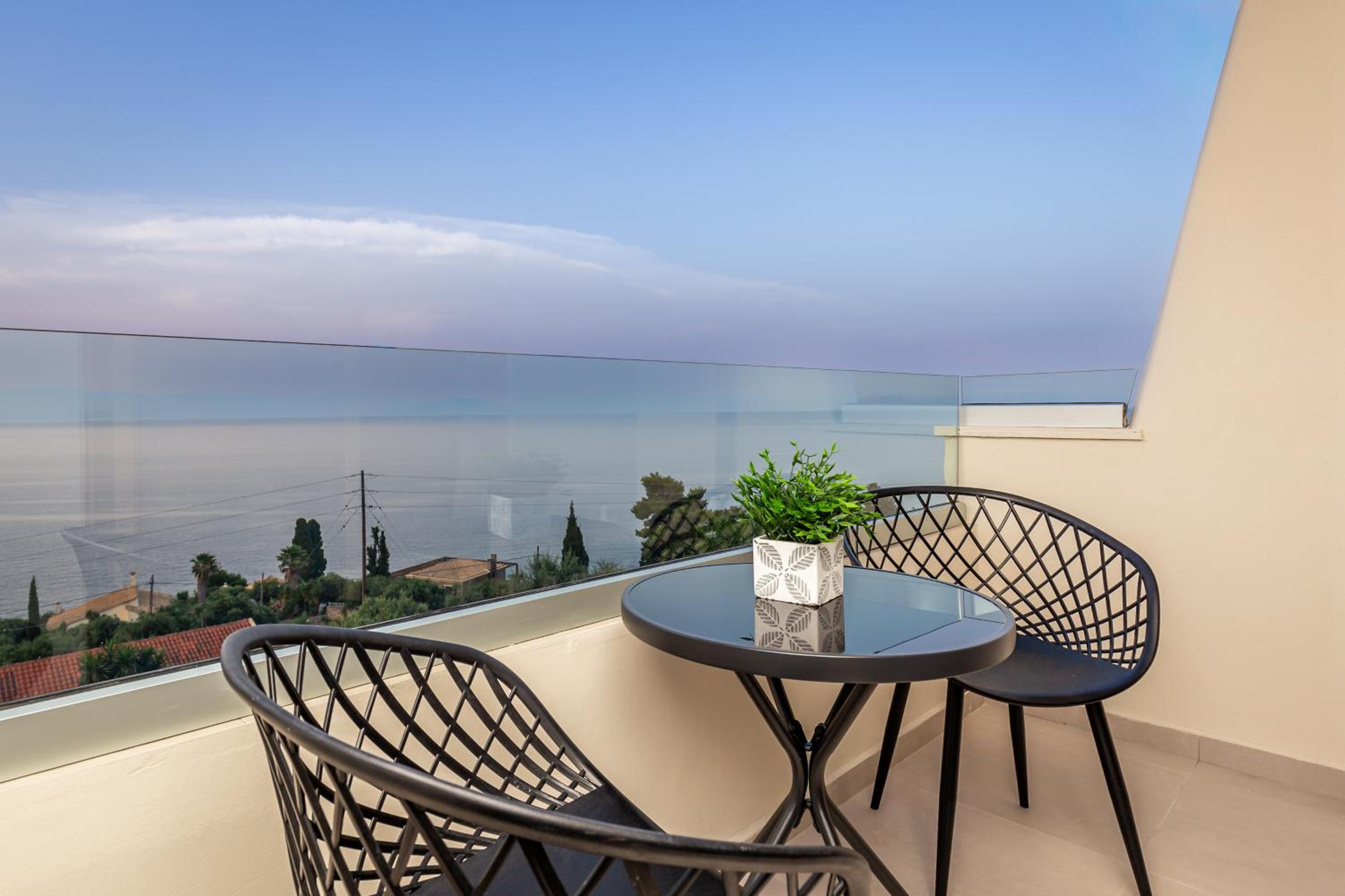 Junior Suite with Sea View - Photo 13
