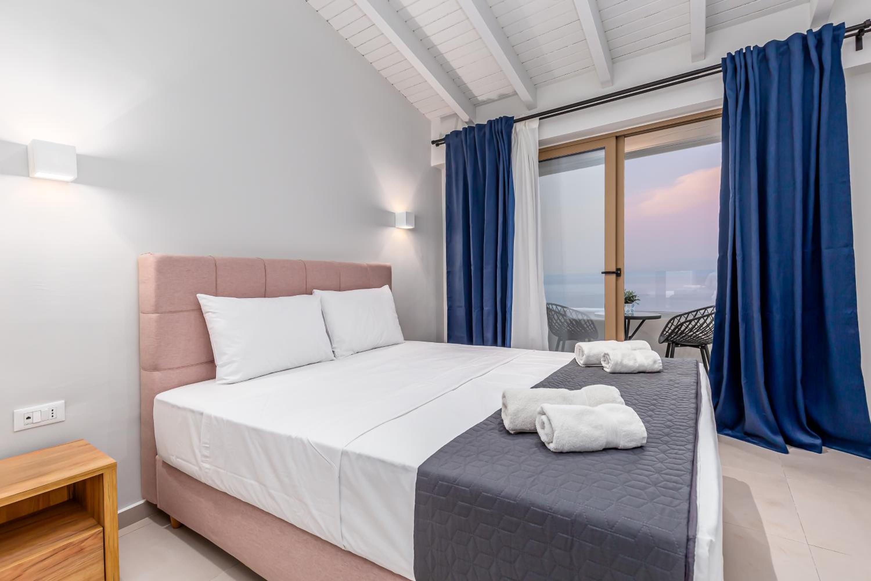 Junior Suite with Sea View - Photo 14
