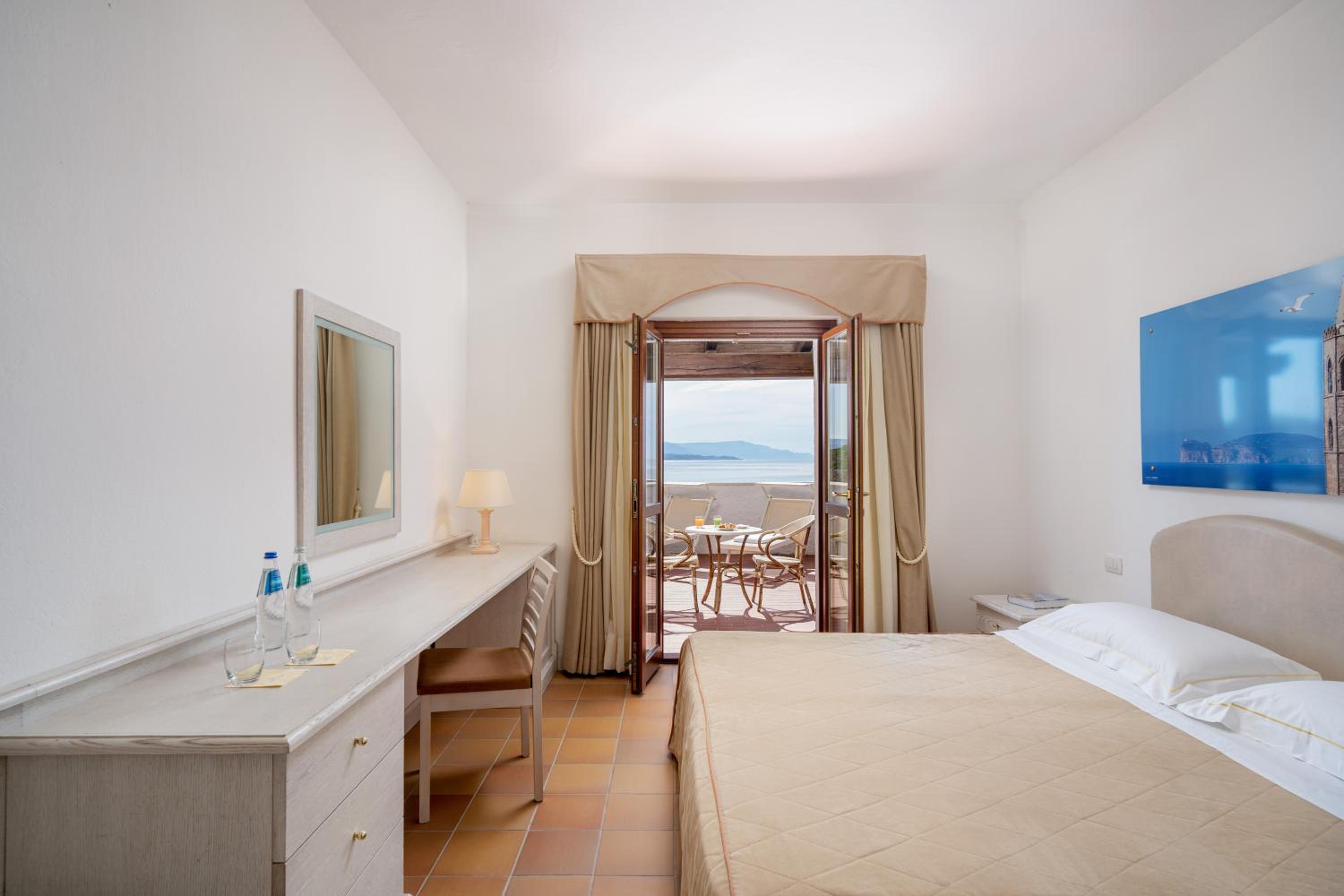 Double Room With Sea View - Photo 1