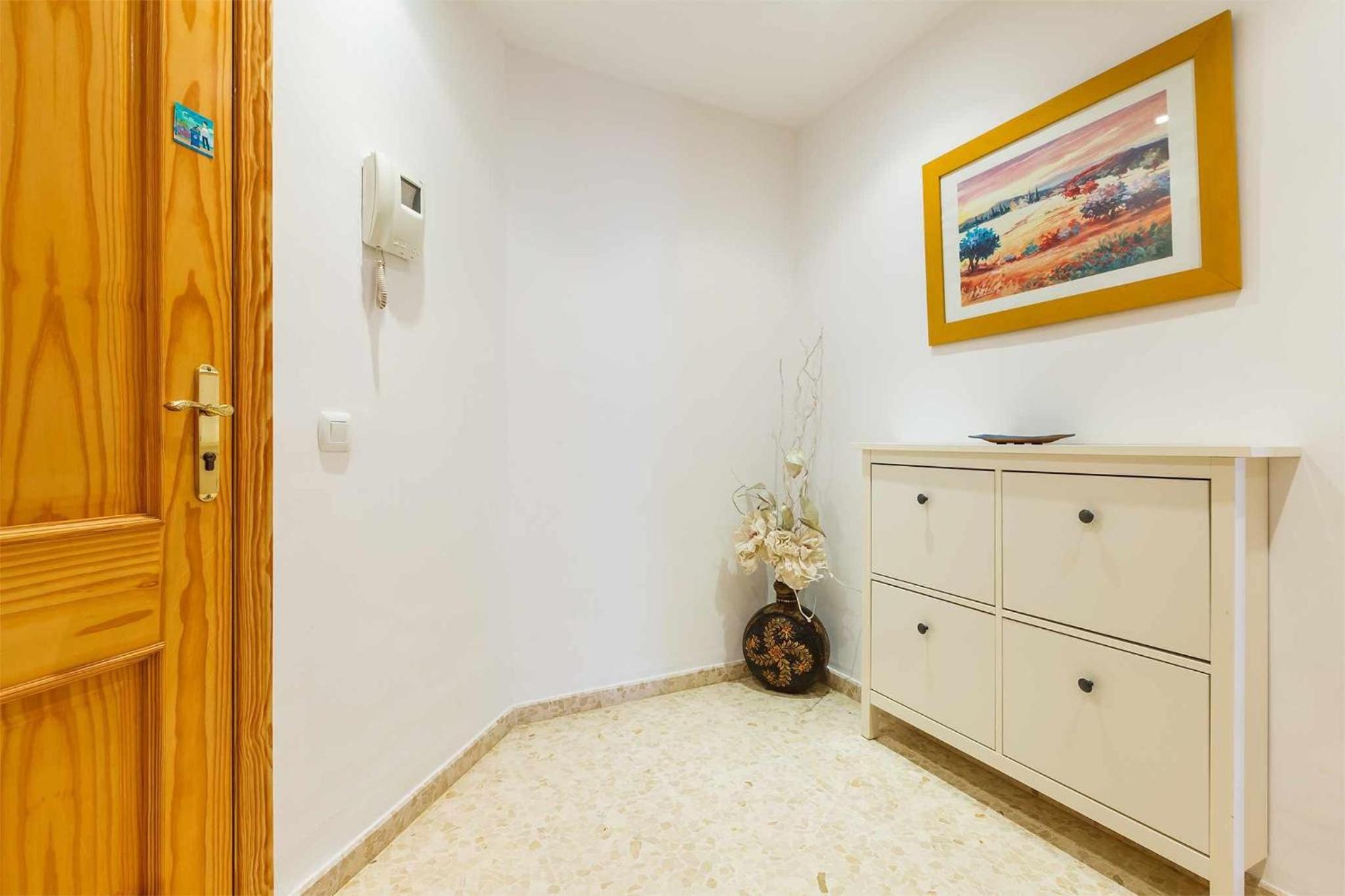 Apartment photo 2