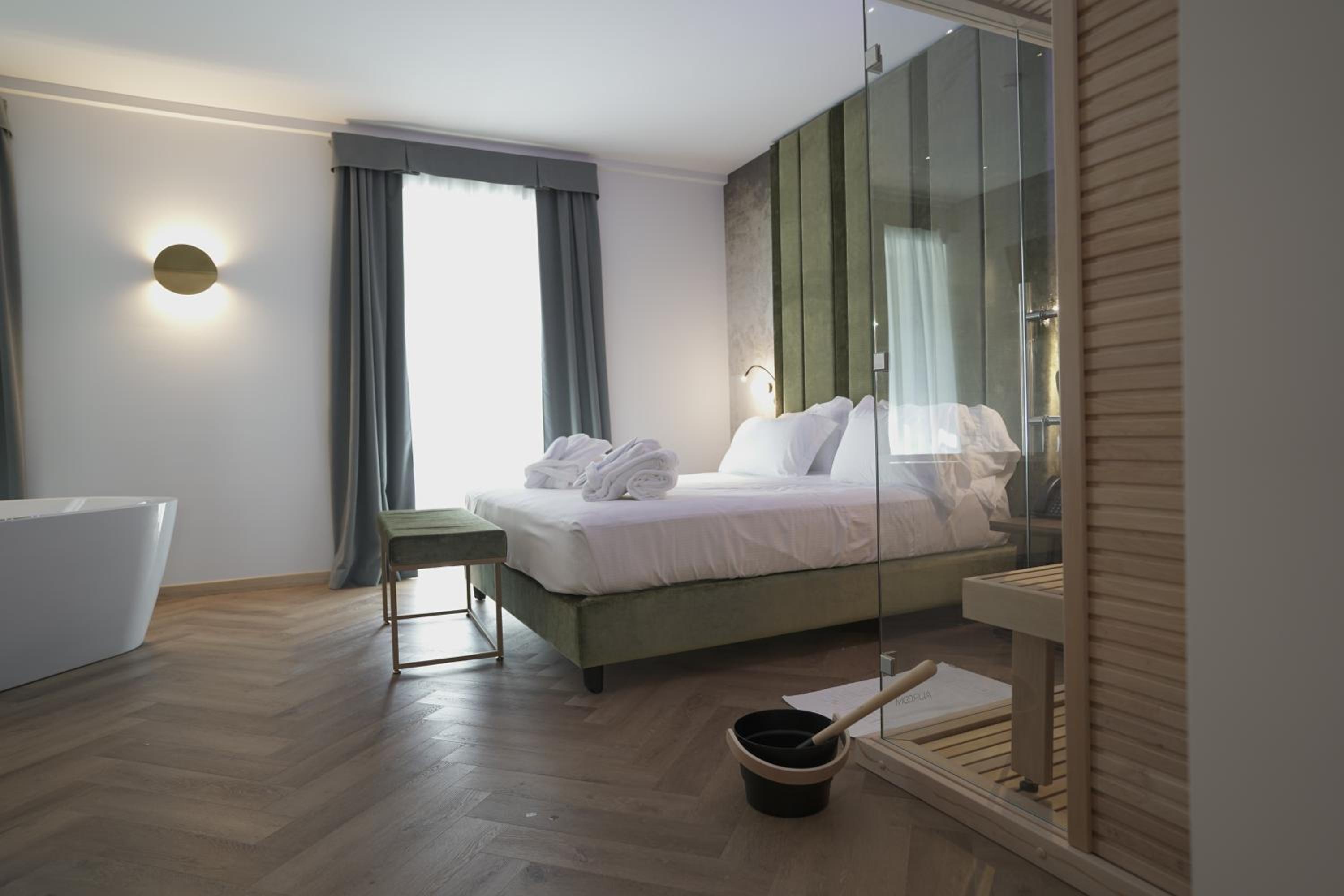 Junior Suite with Sauna - Photo 2