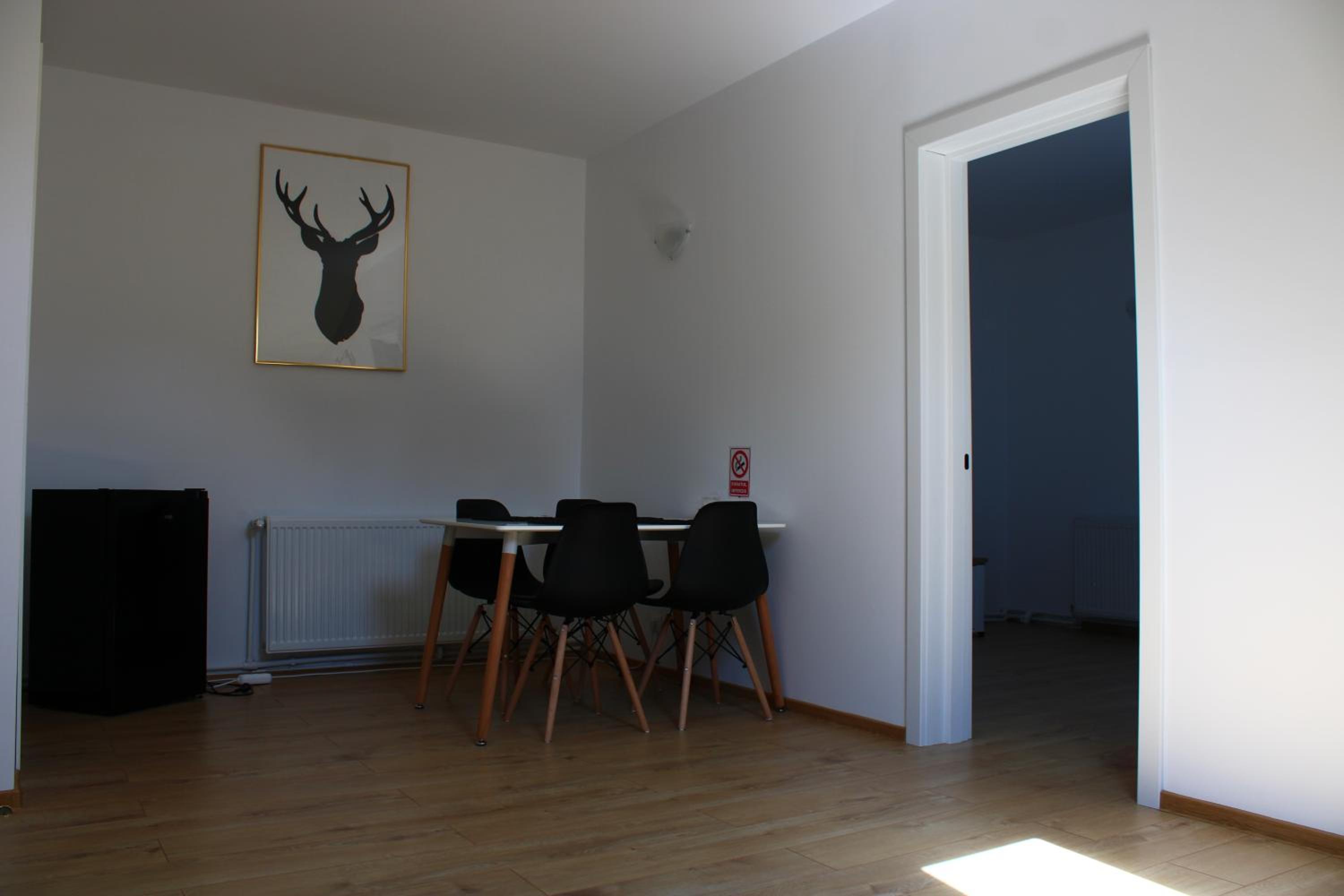 Apartment with Mountain View photo 3