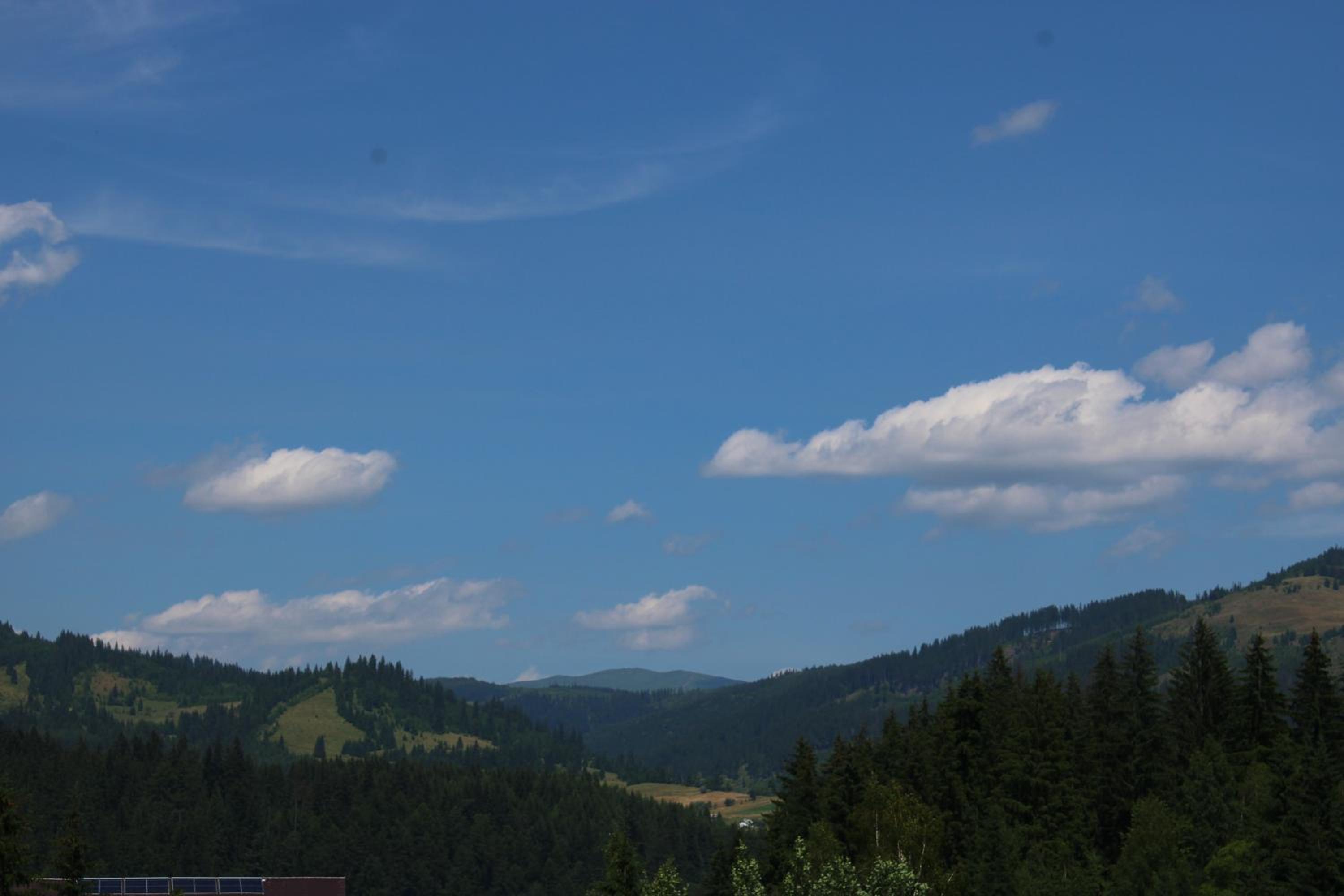 Apartment with Mountain View photo 2