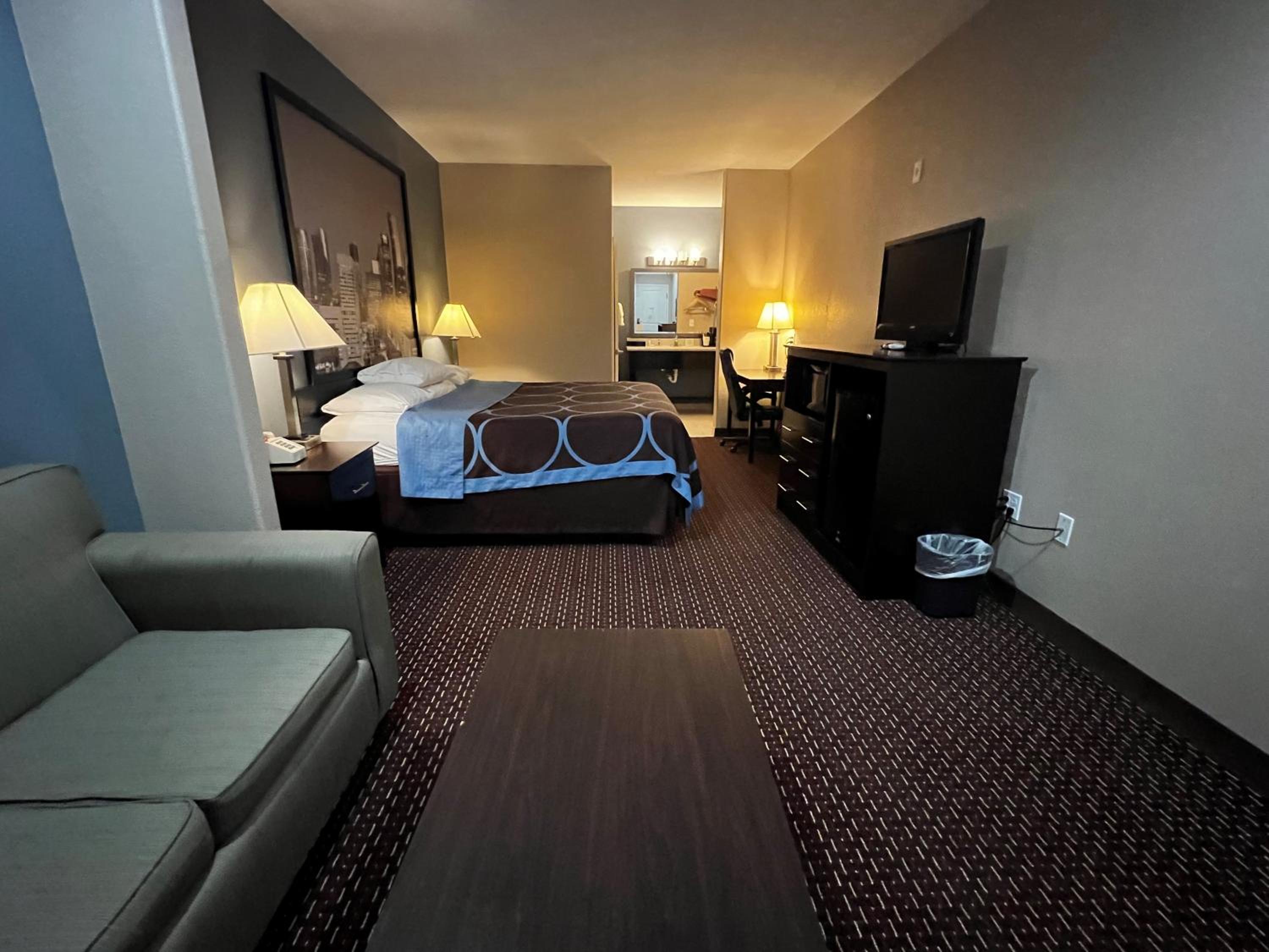 King Room - Mobility Access/Non-Smoking - Photo 4