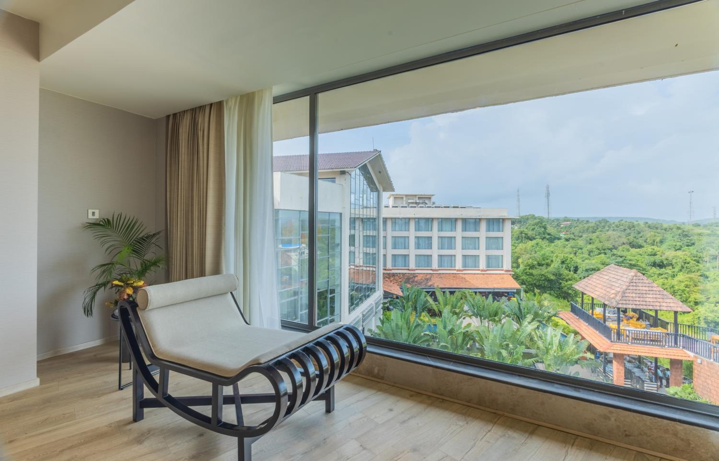 Penthouse King Suite – Enjoy 90 minutes of complimentary Cocktail hours at Haven between 4 PM to 6 PM, NR 1000 SPA Credit (Stay between Sunday to Thursday) – Complimentary beer on arrival and free shuttle to the beach – INR 750 credit at Drift per stay