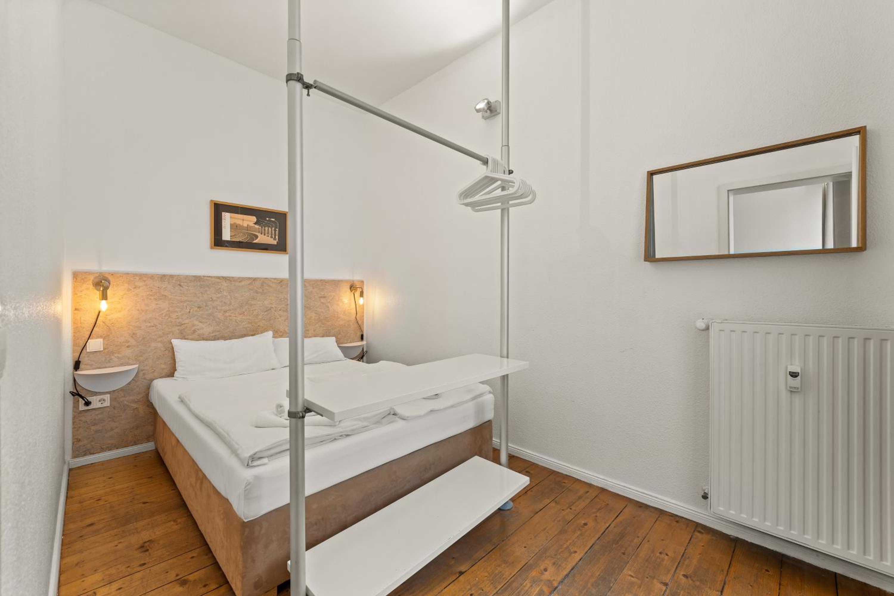 Apartment 6 photo 3