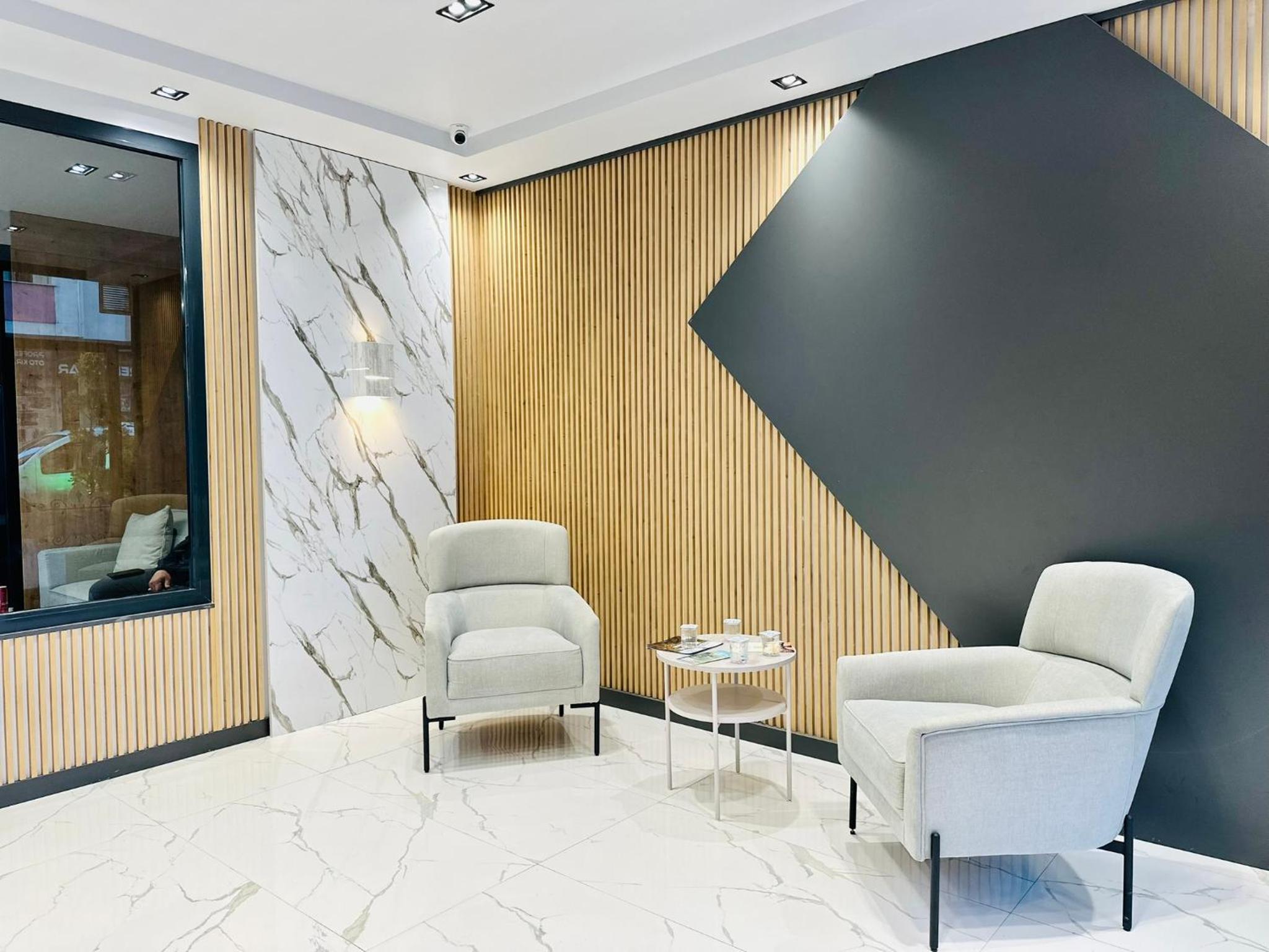 2 Yatak Odalı Kısmi Deniz Manzaralı Executive Suit - Photo 1