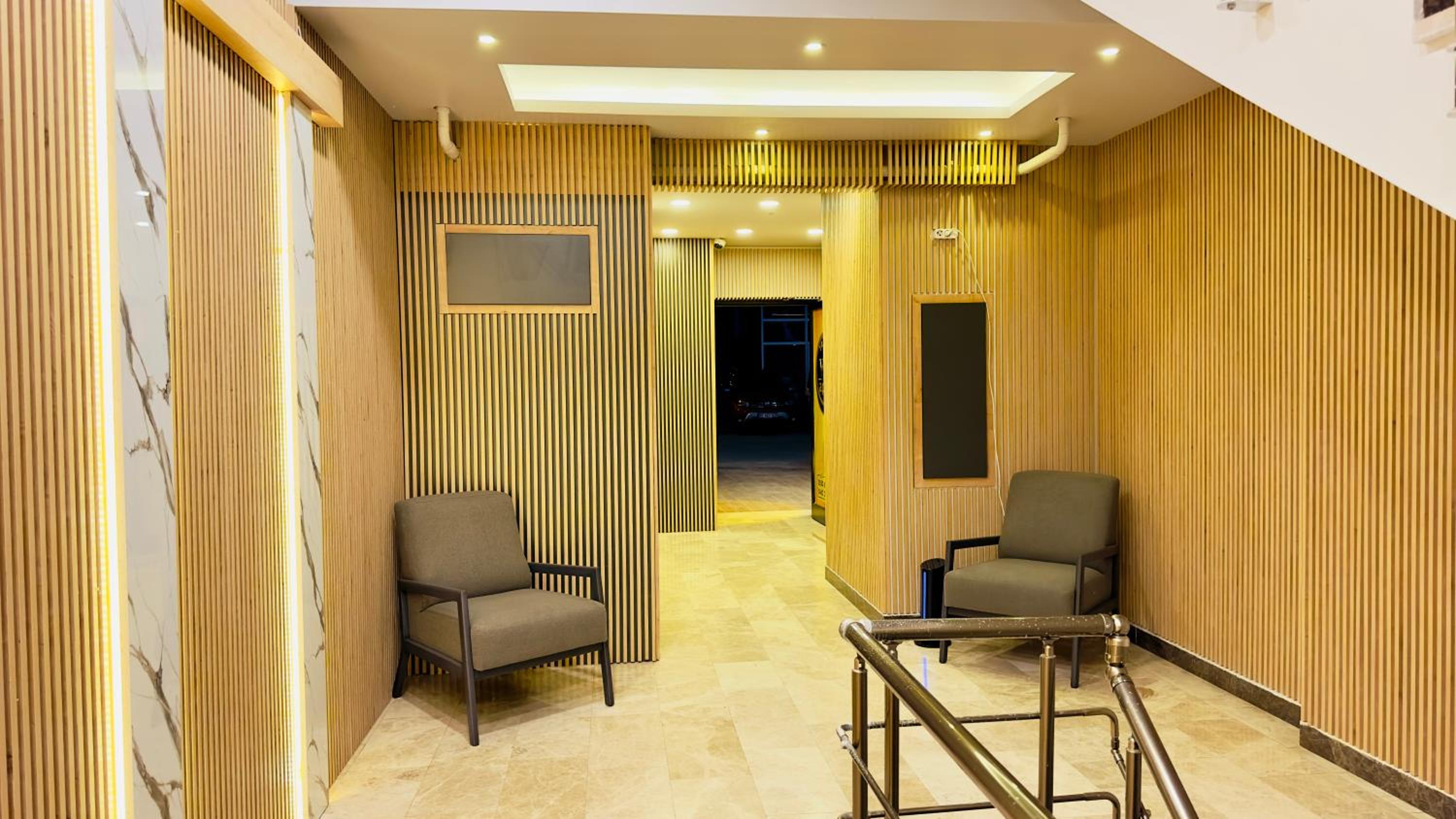 2 Yatak Odalı Kısmi Deniz Manzaralı Executive Suit - Photo 32