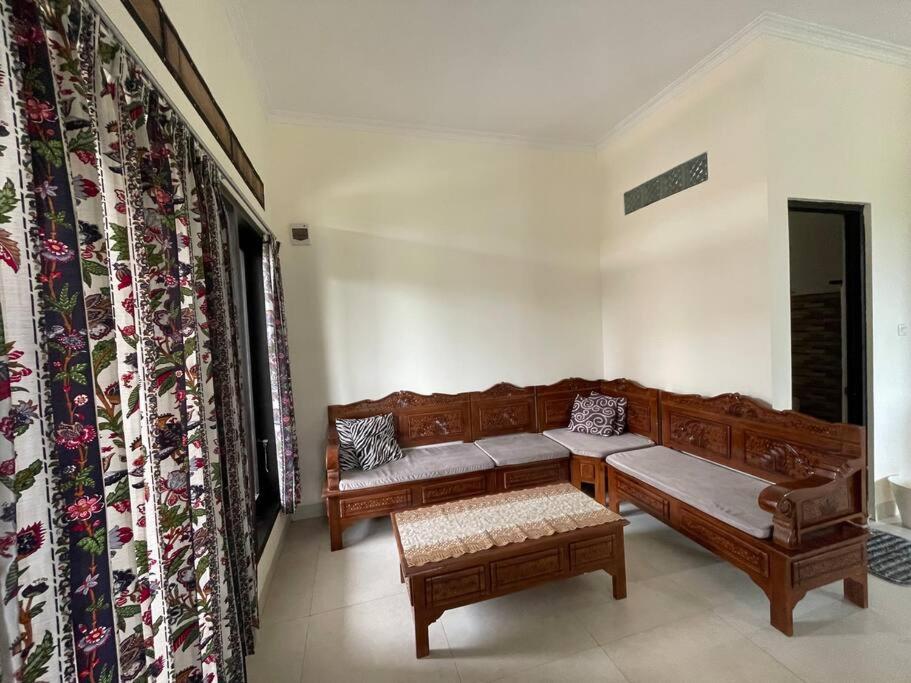 Three-Bedroom House photo 1