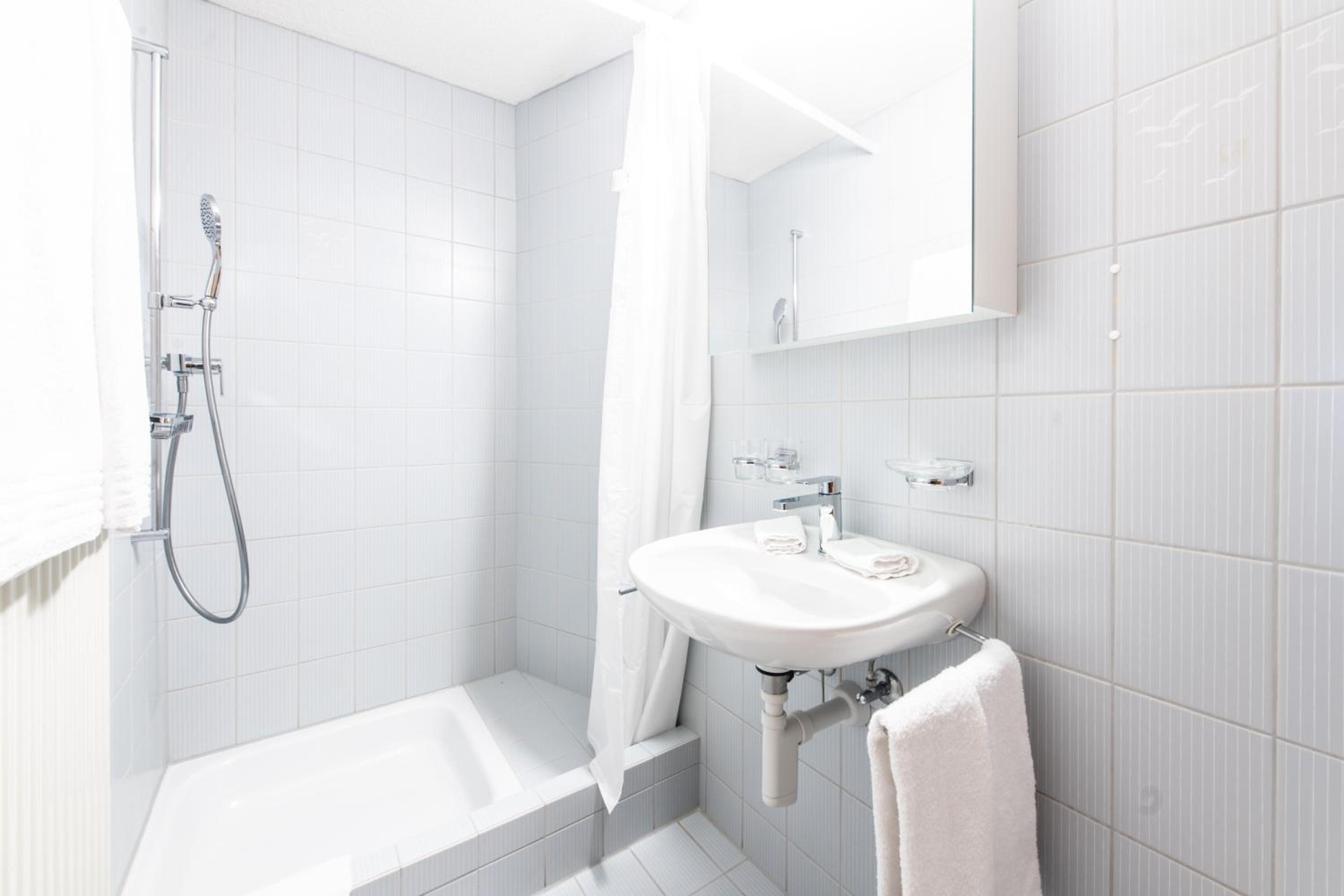 Double Room Standard - Photo 9
