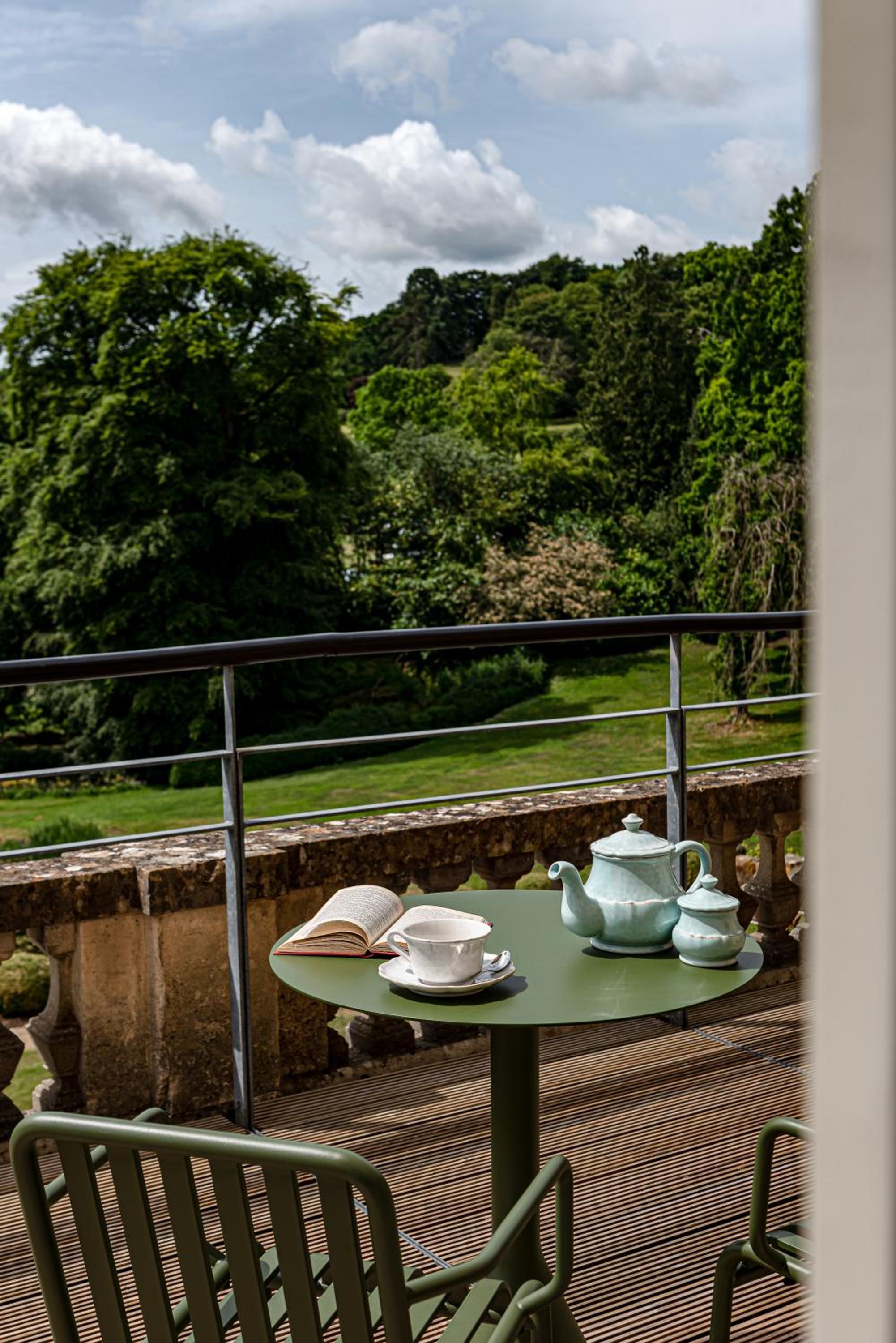 Cowley Manor Suite photo 3