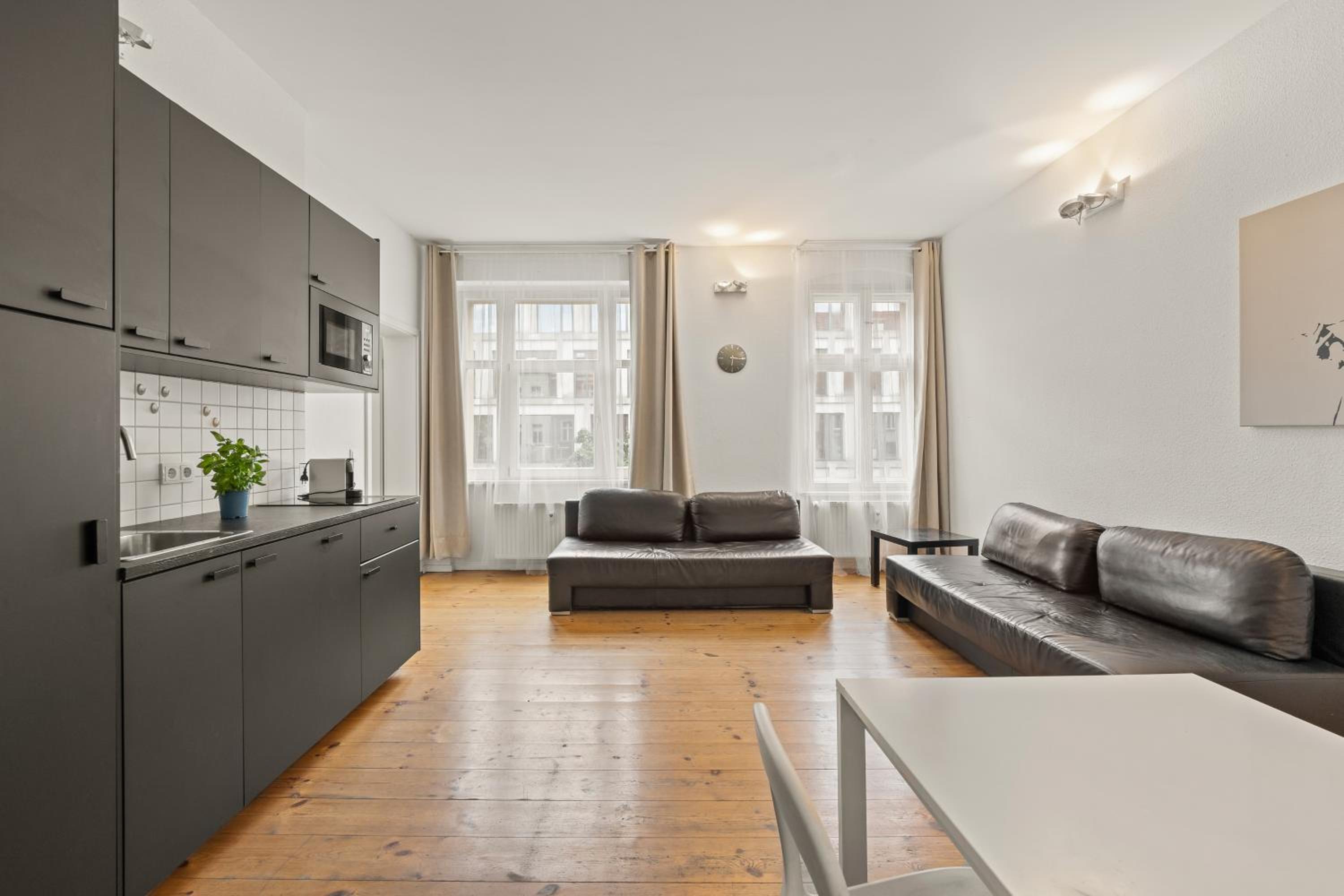 Apartment 14 photo 1