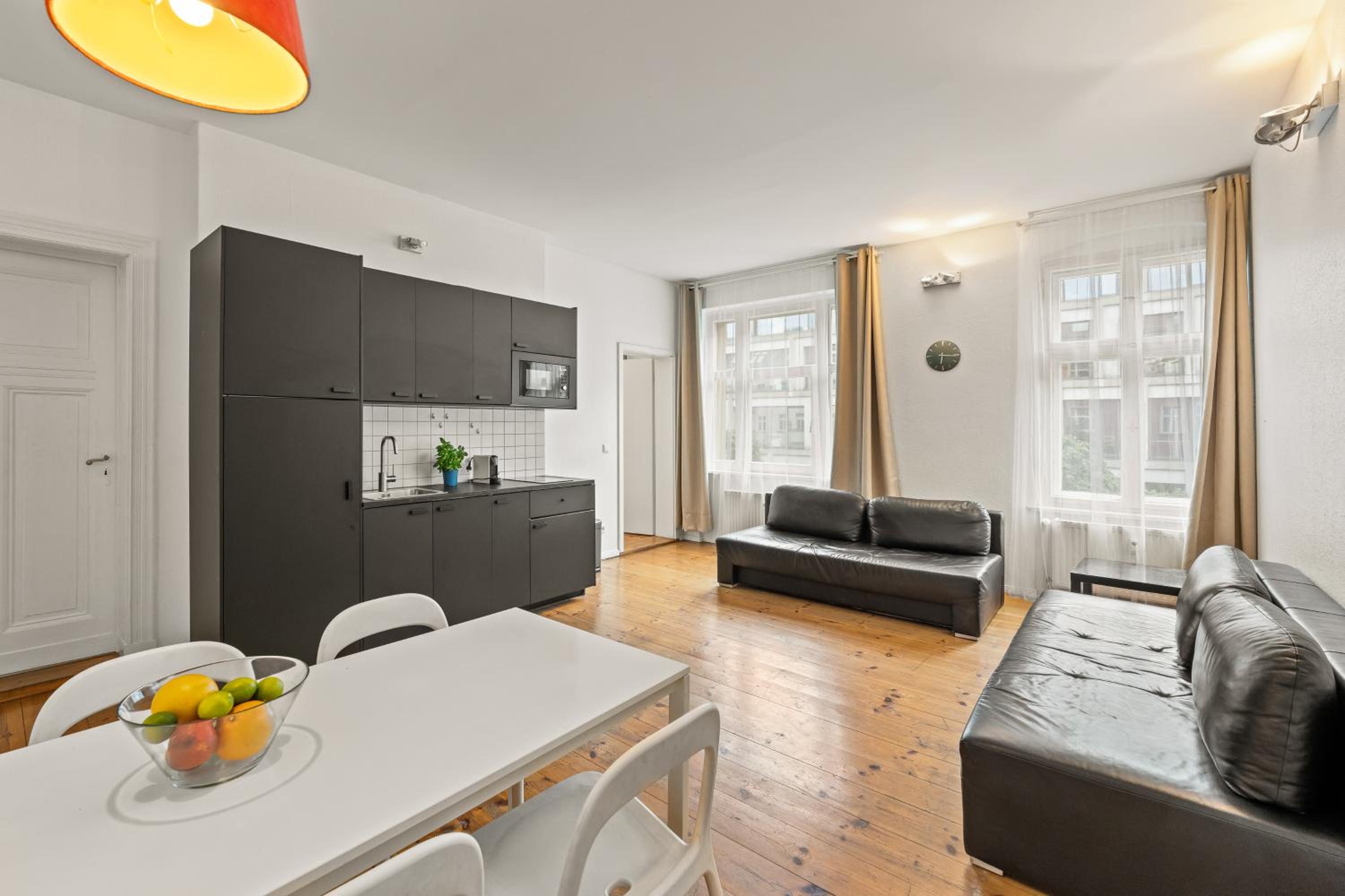 Apartment 14 photo 2