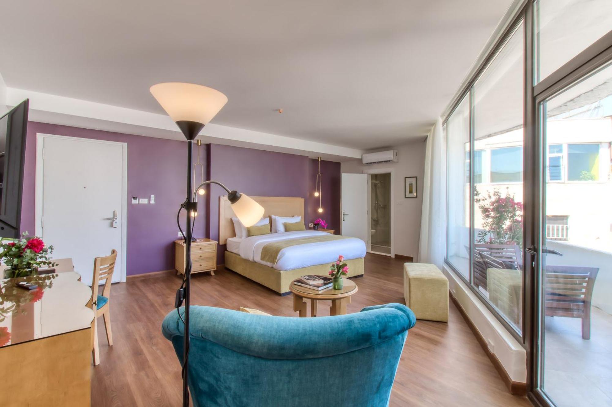 Suite with Balcony - Photo 1