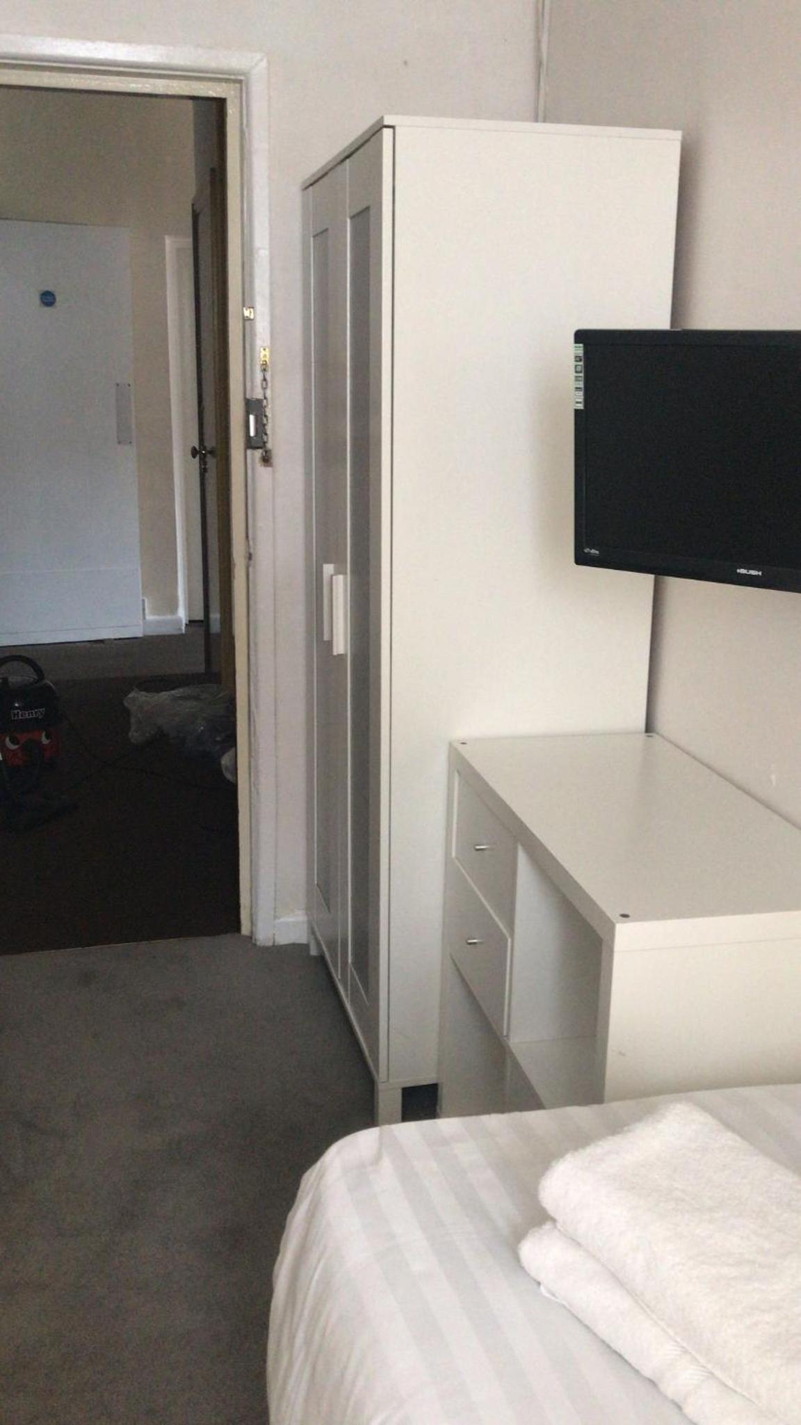 Standard Single Room with Shower photo 3