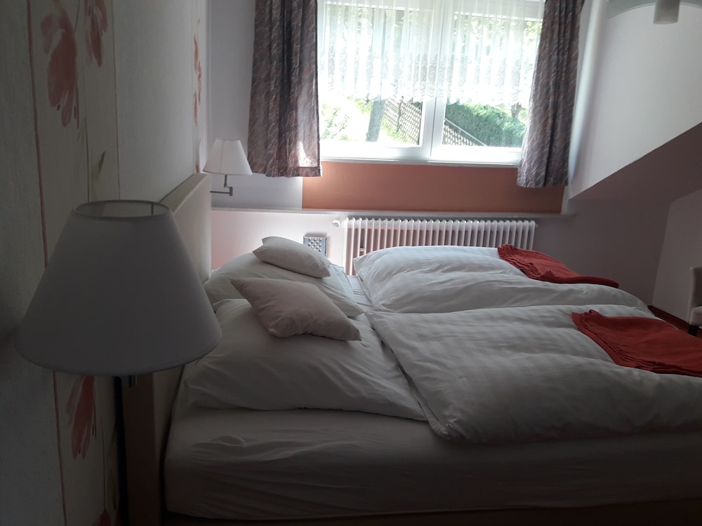 Basic Double Room photo 3
