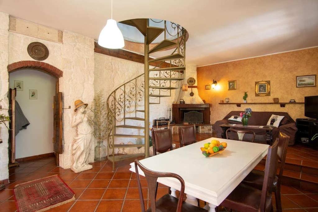 Villa photo 2