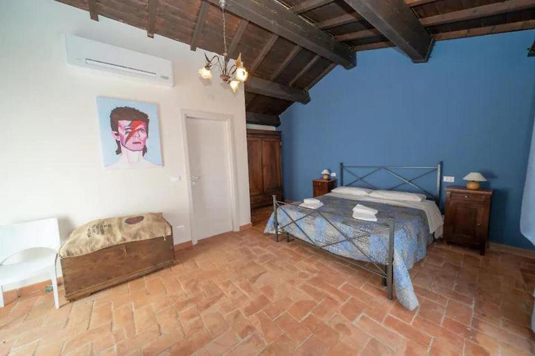 Large Double Room photo 1