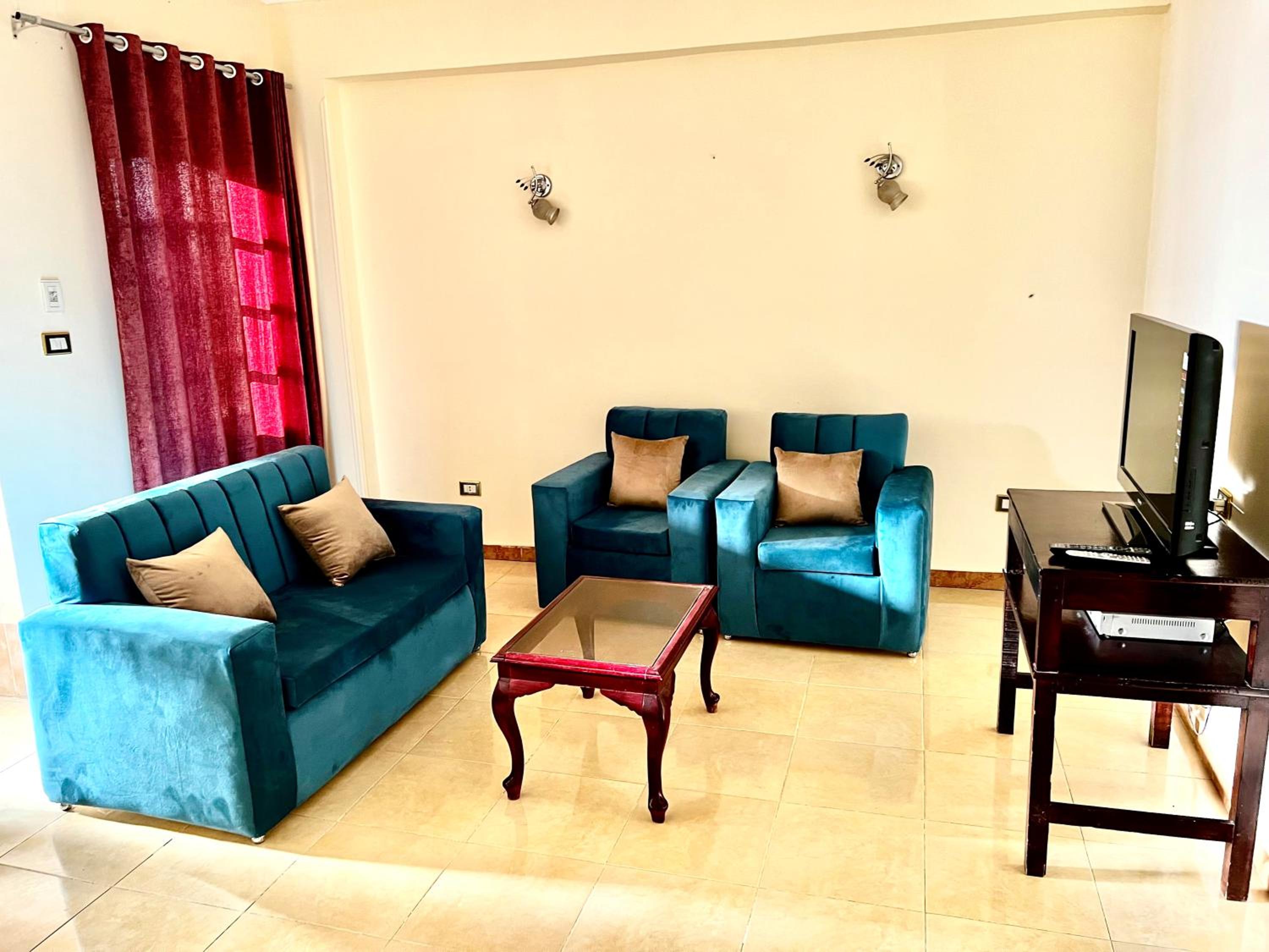 Apartment with Mountain View - Photo 20