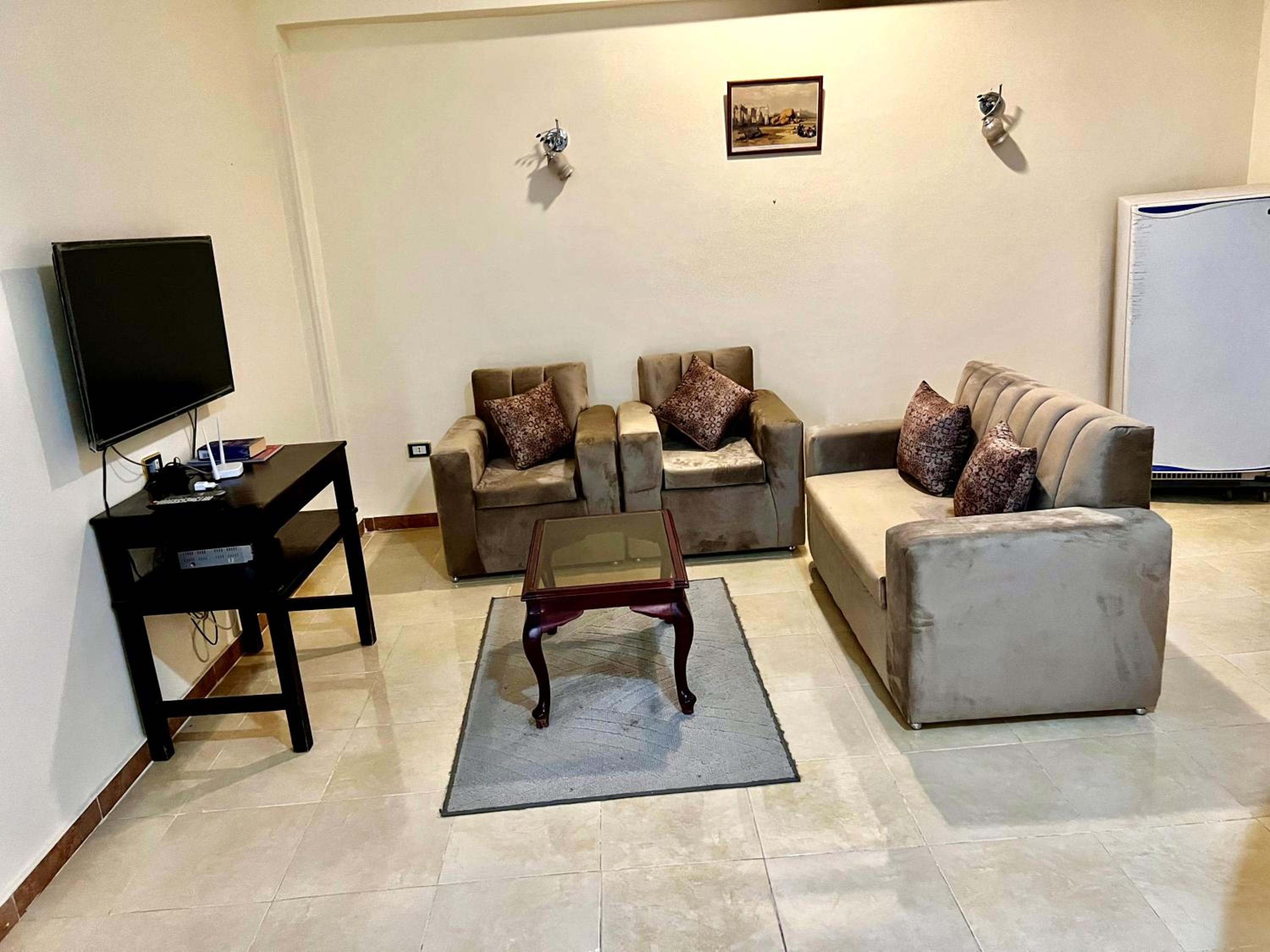 One-Bedroom Apartment - Photo 20
