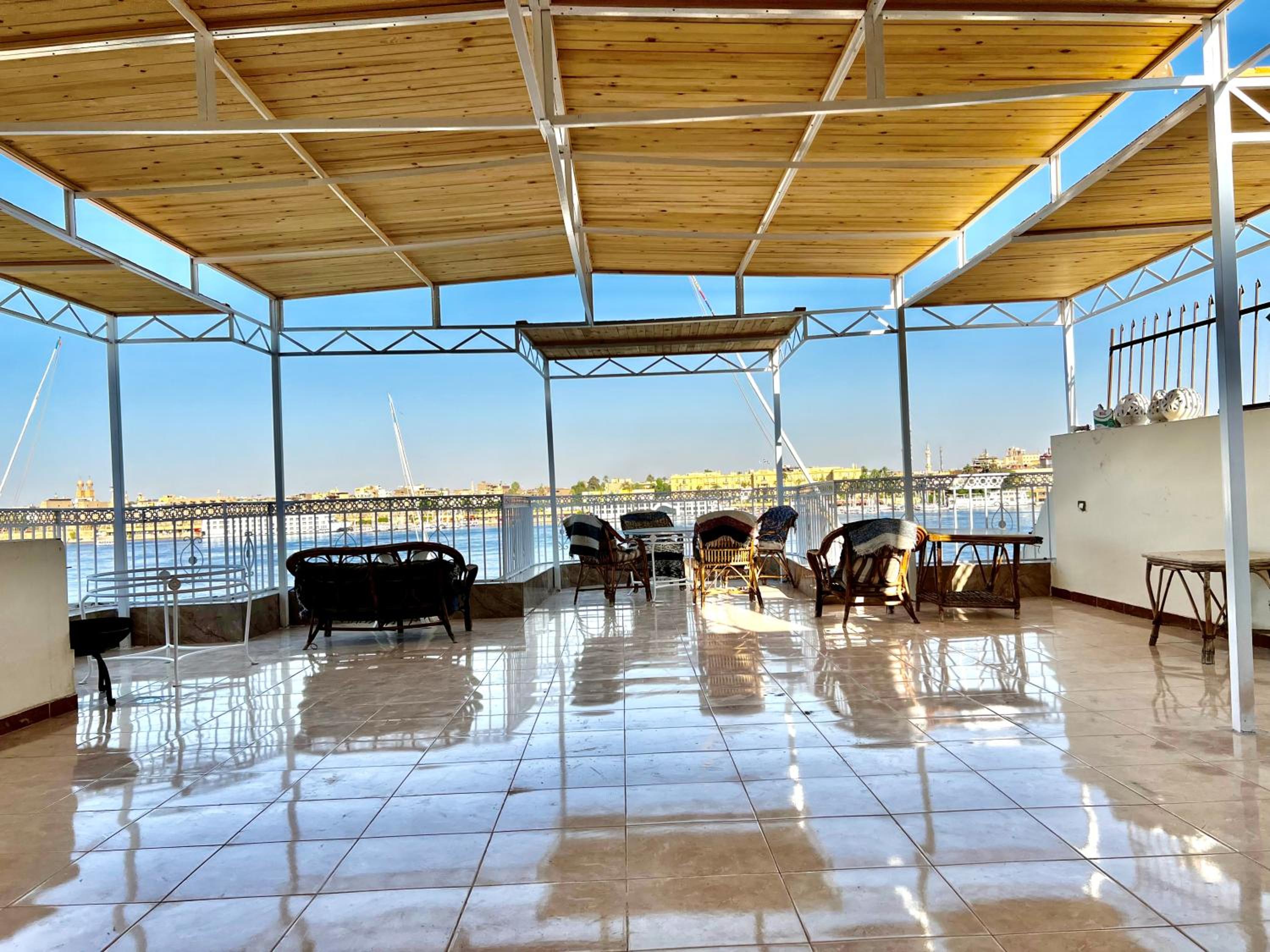 Apartment with Mountain View - Photo 41