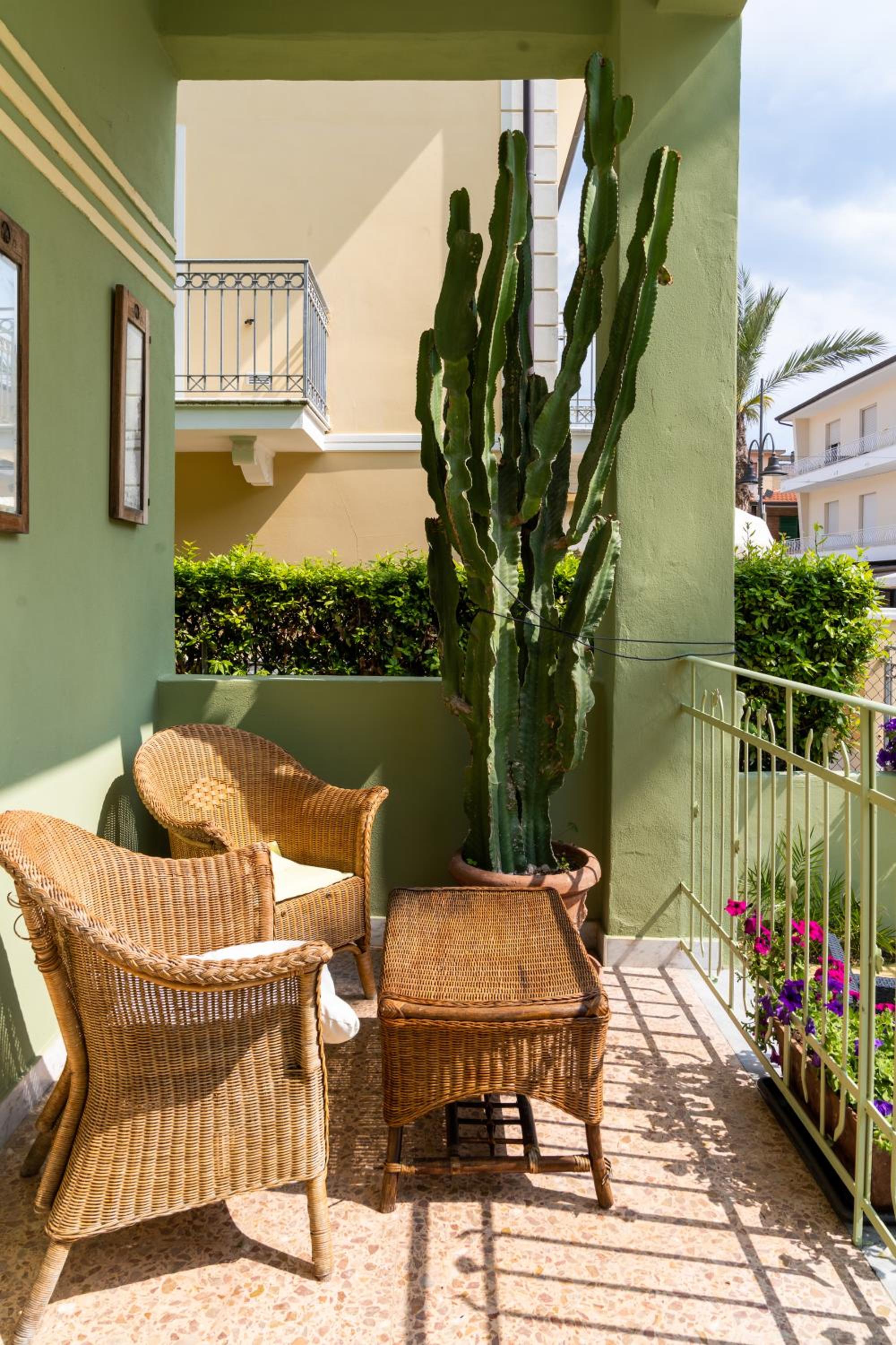 Double Room with Patio photo 3