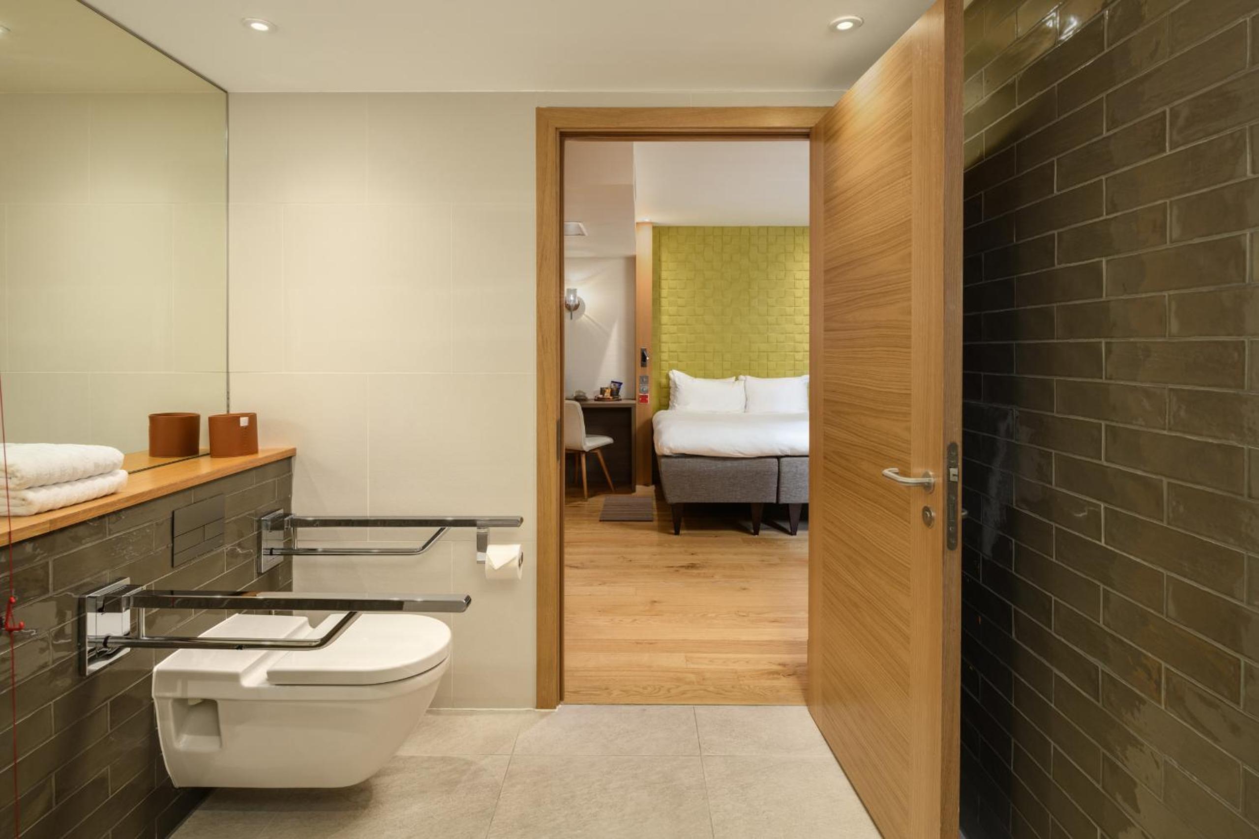 Double Room – ACCESSIBLE (wheelchair friendly)