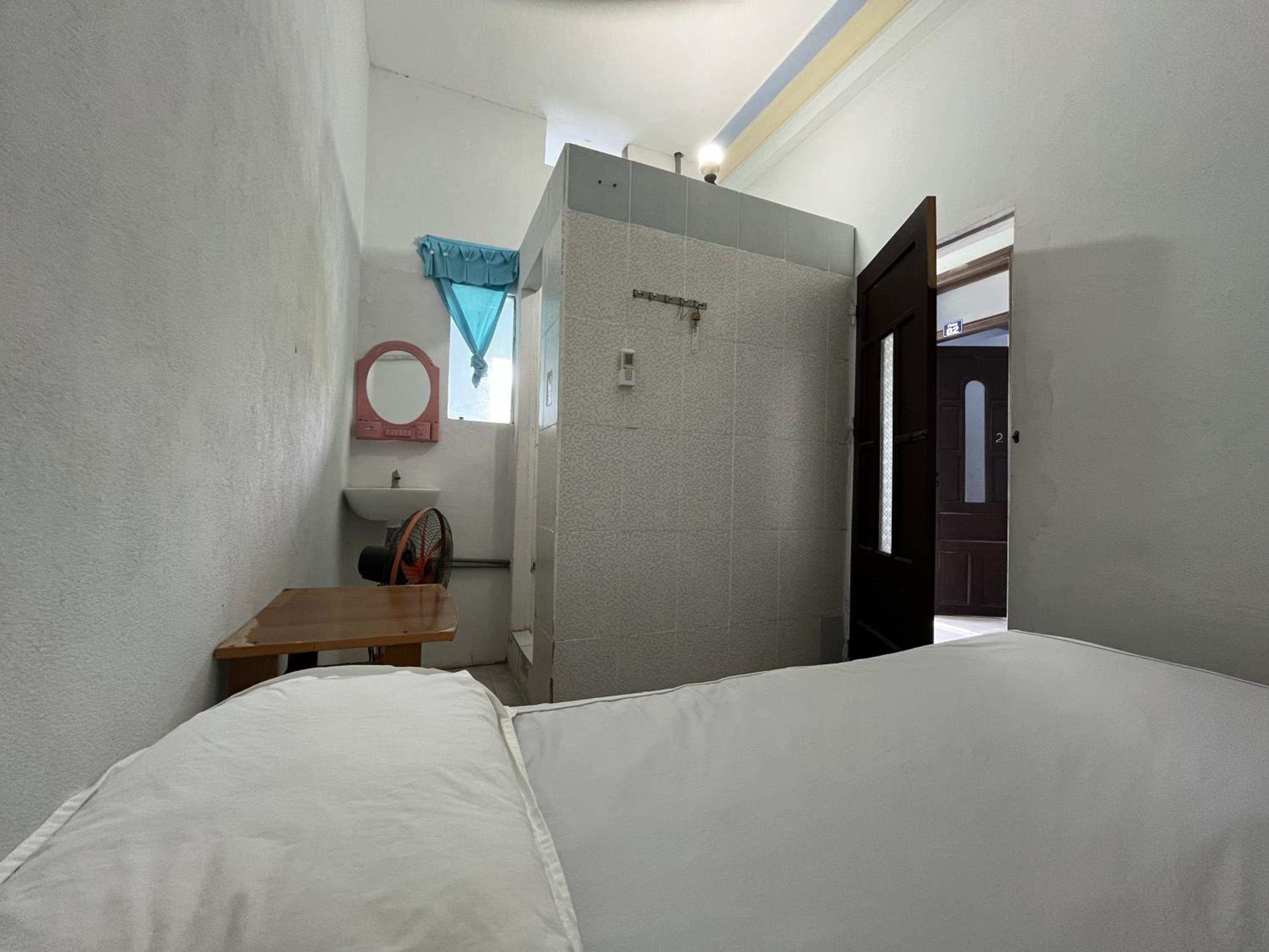 Economy Double Room