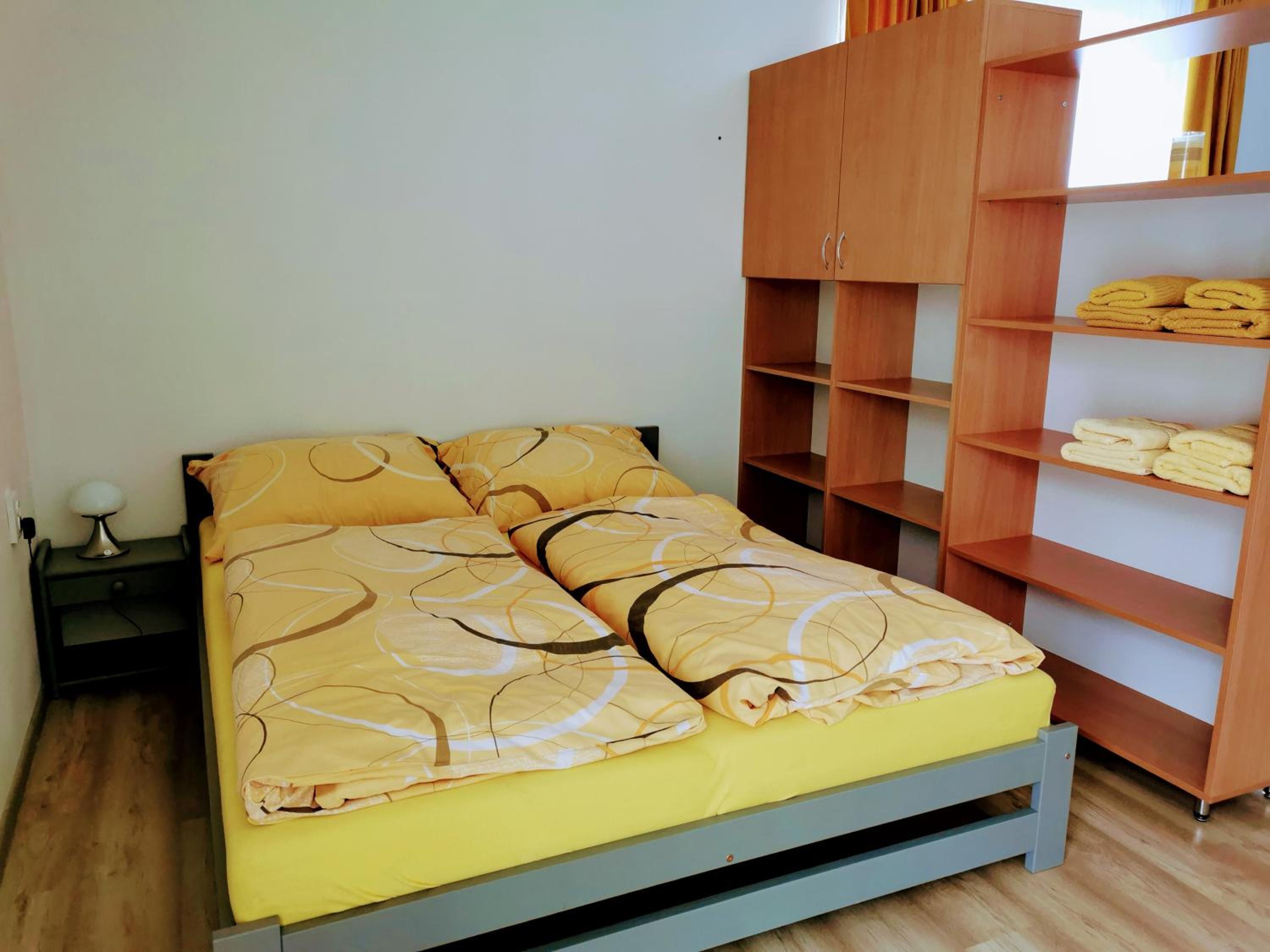 Apartment with Balcony - Photo 5