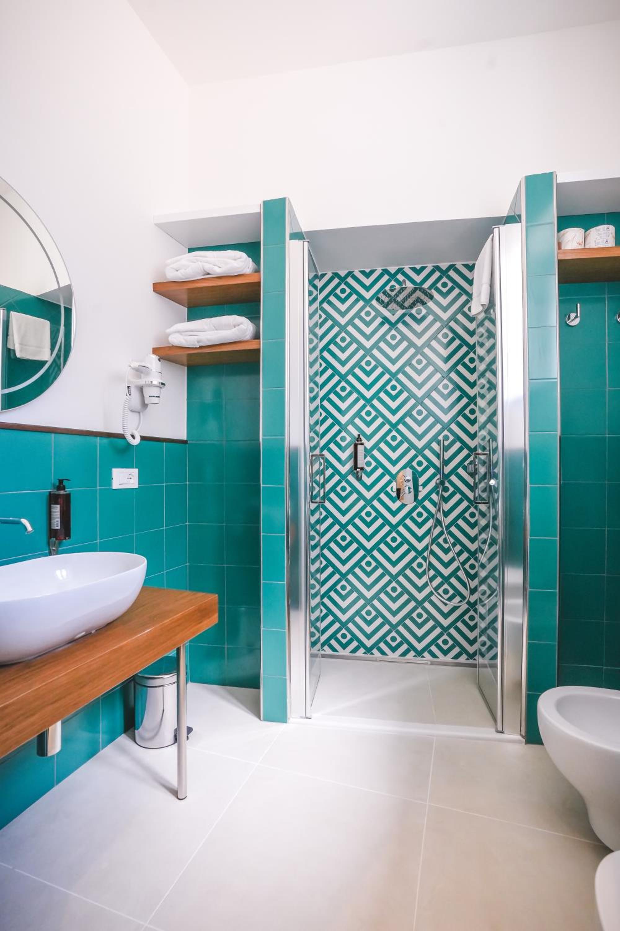 Double or Twin Room - Photo 15