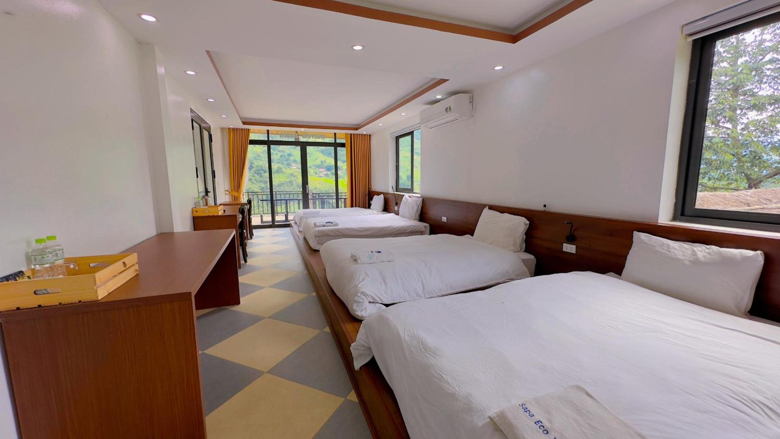 Single Bed In Mixed Dormitory Room photo 1