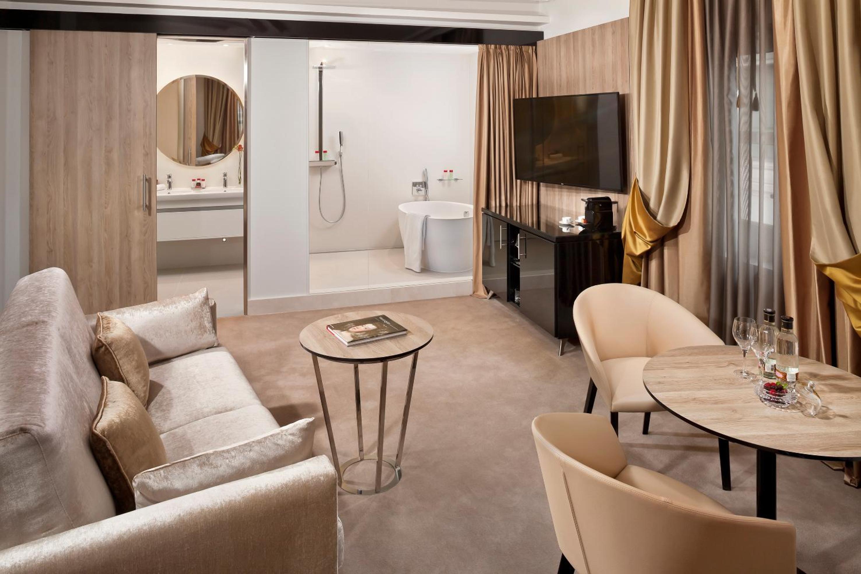 Junior Suite Red Level - Photo 9