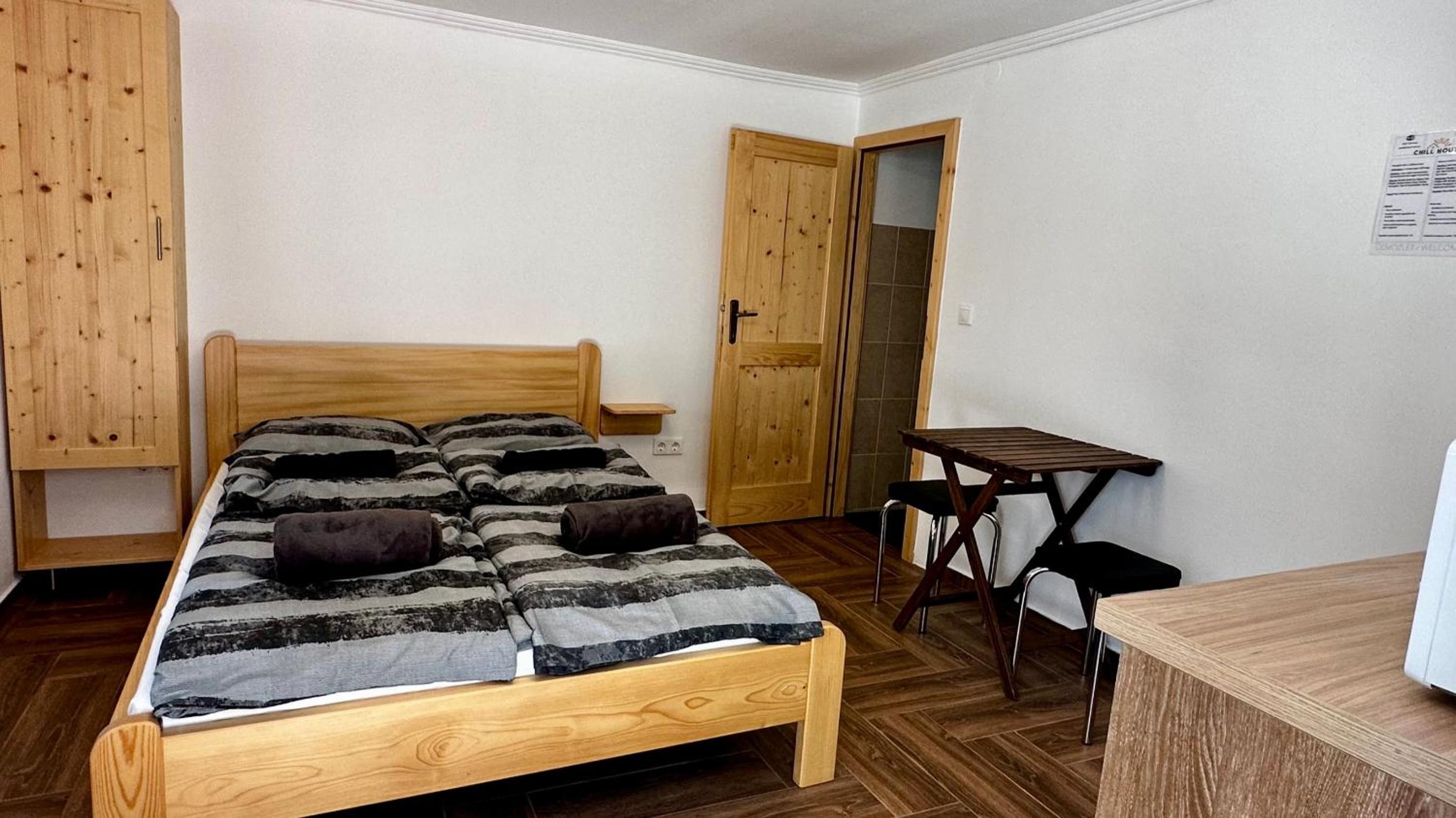 One-Bedroom Apartment photo 2