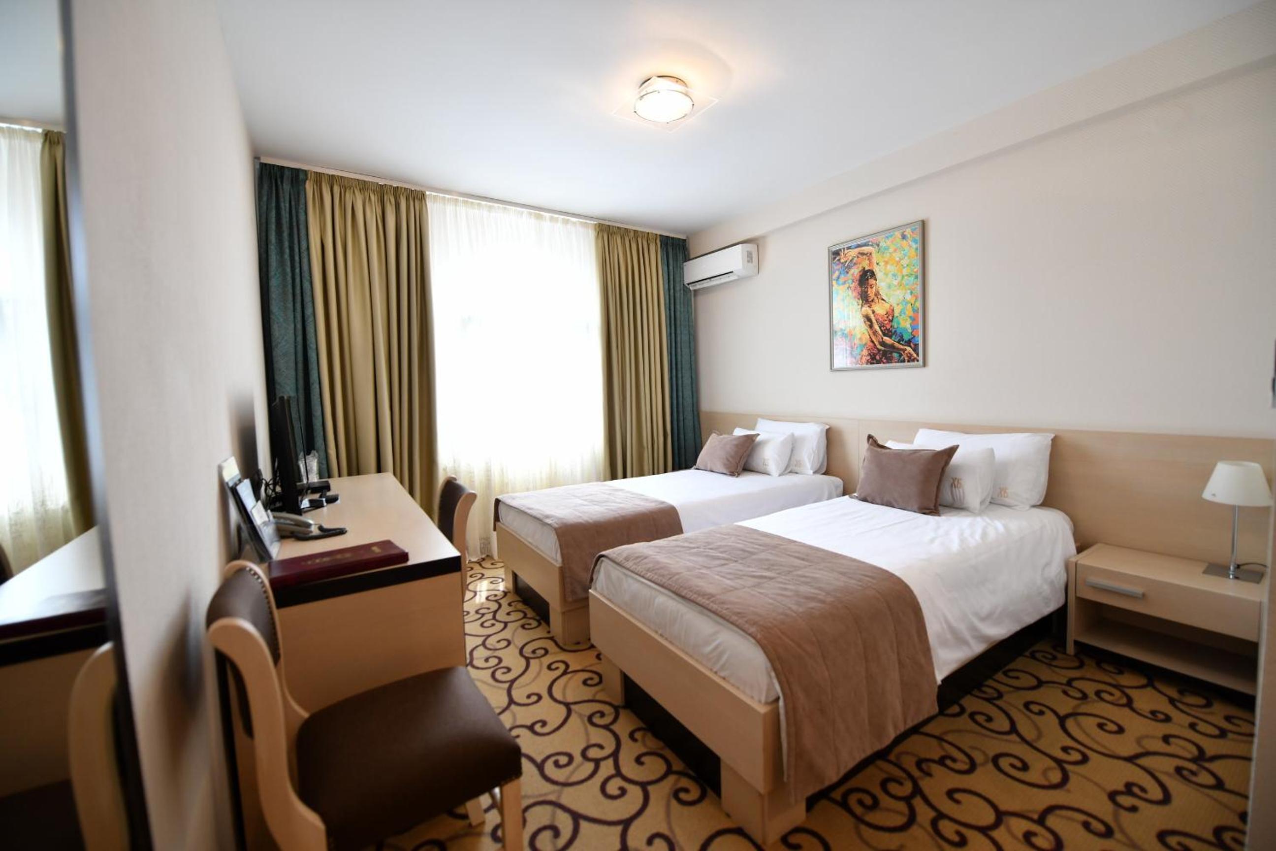 Standard Twin Room photo 1