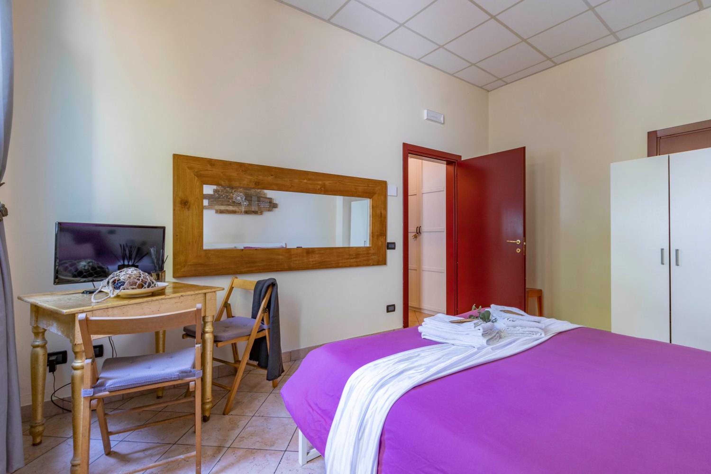 One-Bedroom Apartment - Garden View
