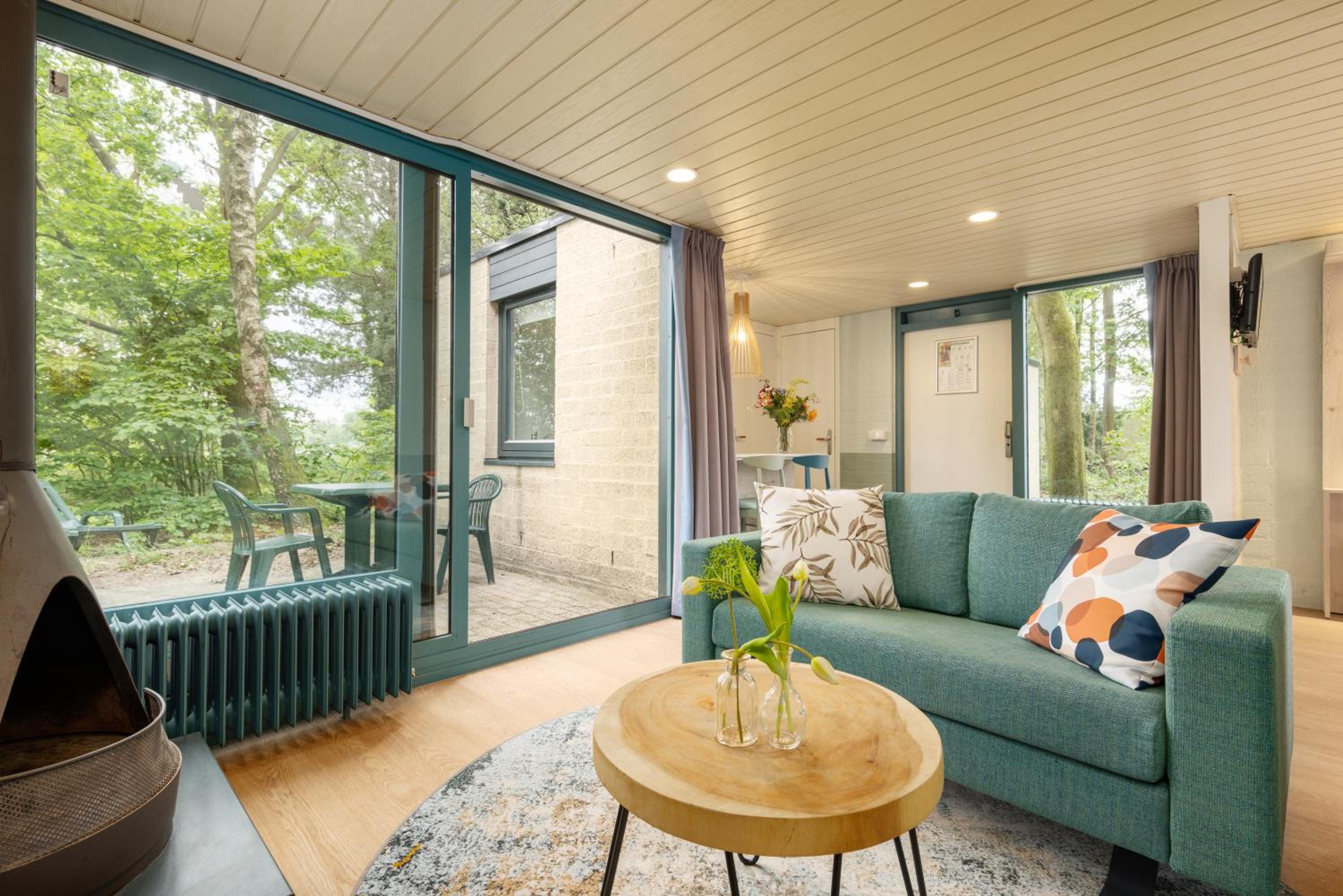 Superior Bungalow photo 1