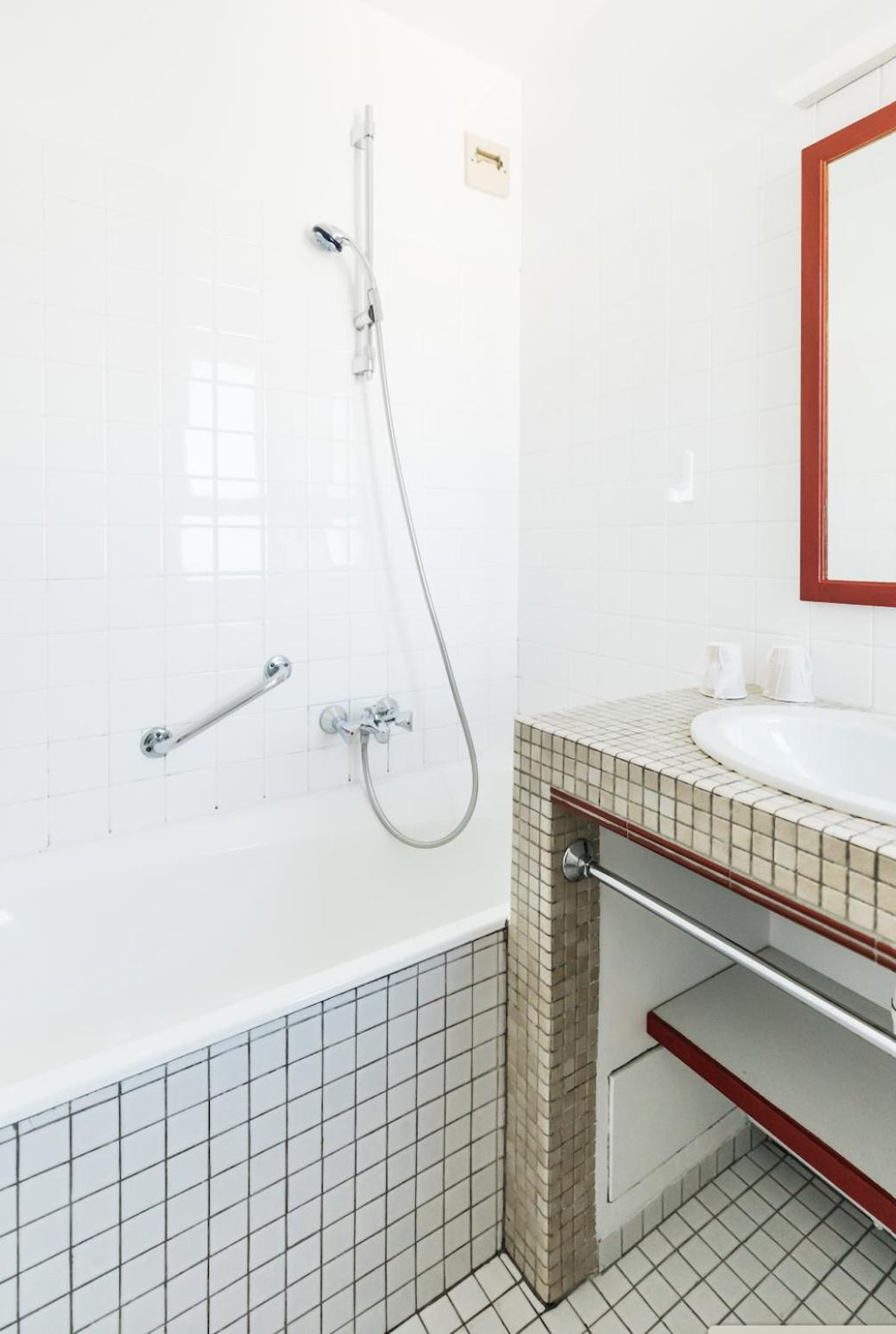 Standard Double Room - Photo 2